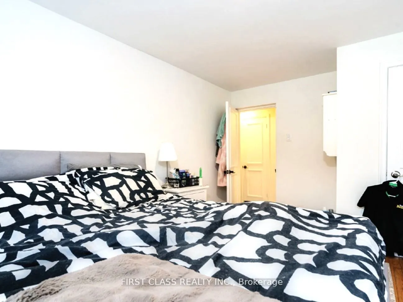 117 Hillsdale Avenue E, #1