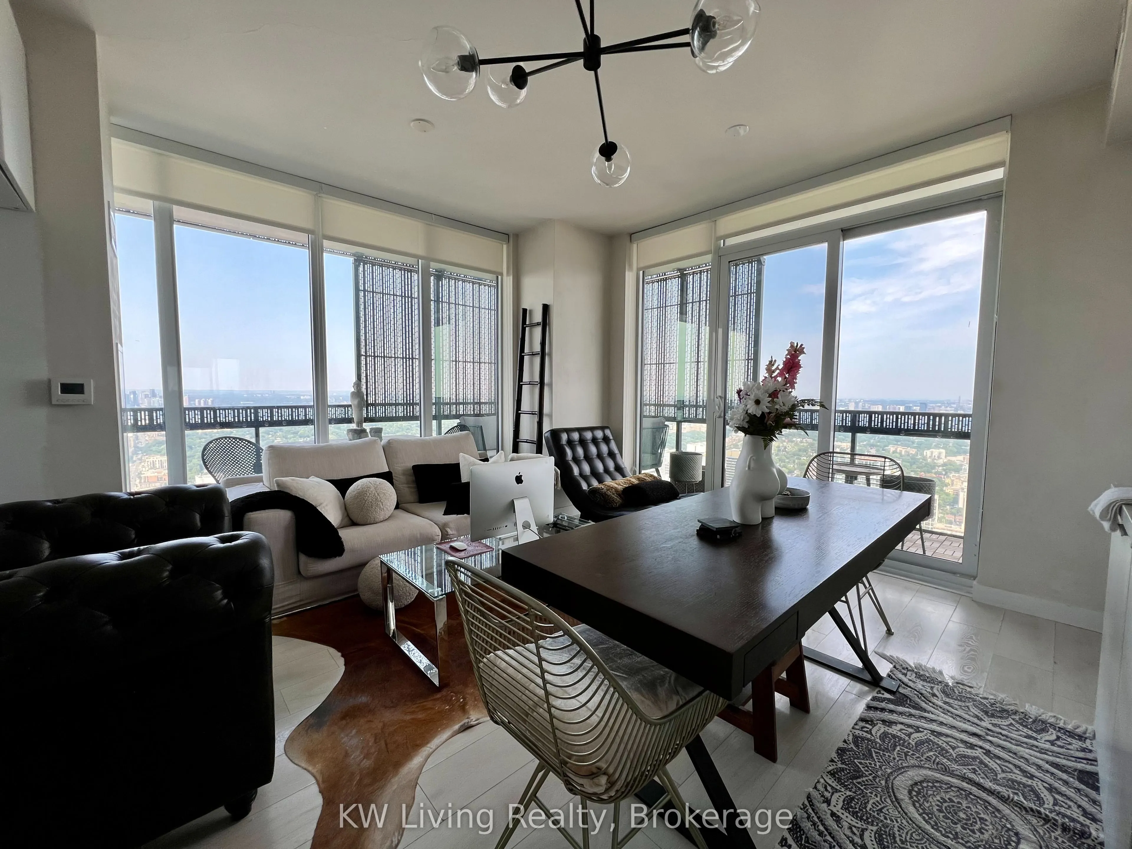 8 Eglinton Avenue E, #5608