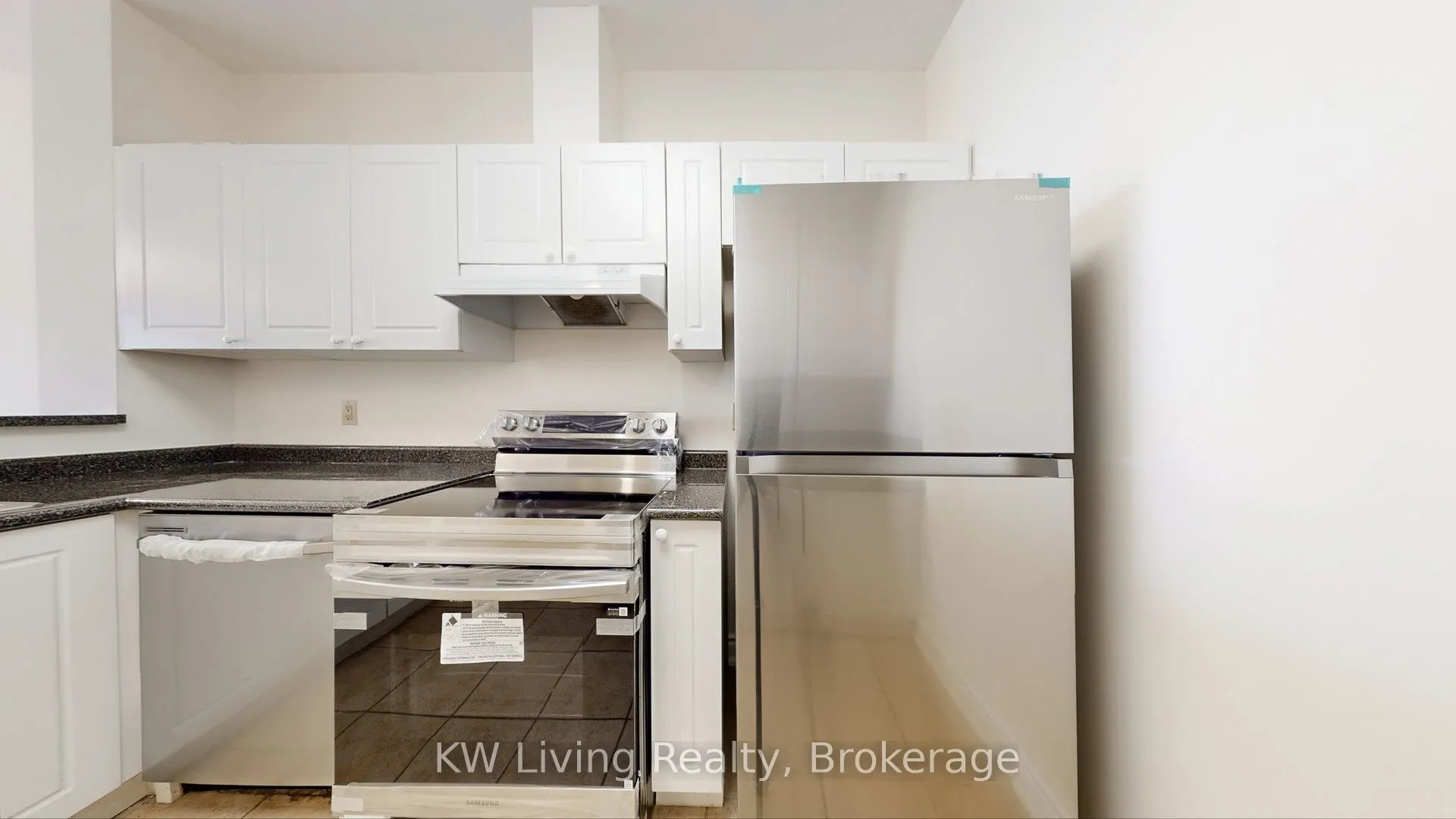 10 Gateway Boulevard, #306