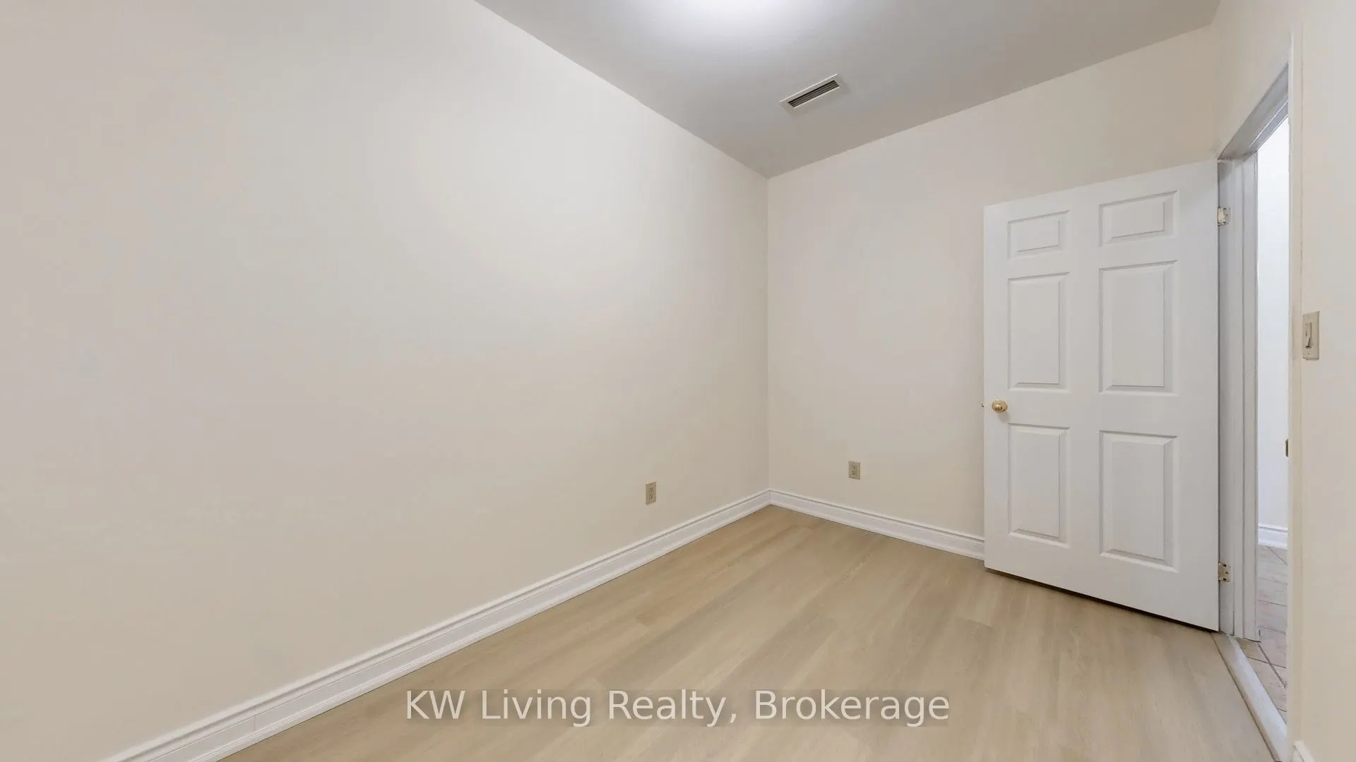 10 Gateway Boulevard, #306