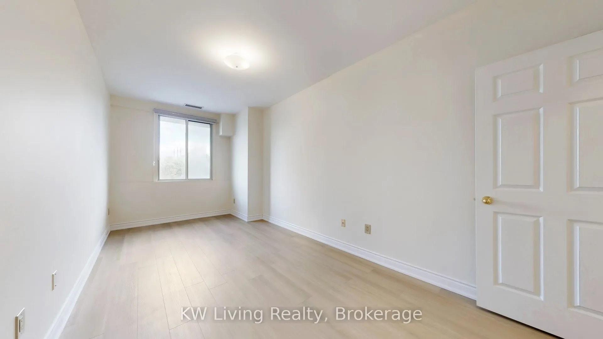 10 Gateway Boulevard, #306