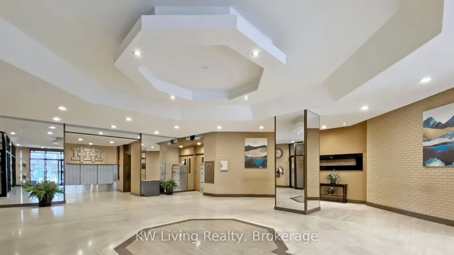 10 Gateway Boulevard, #306