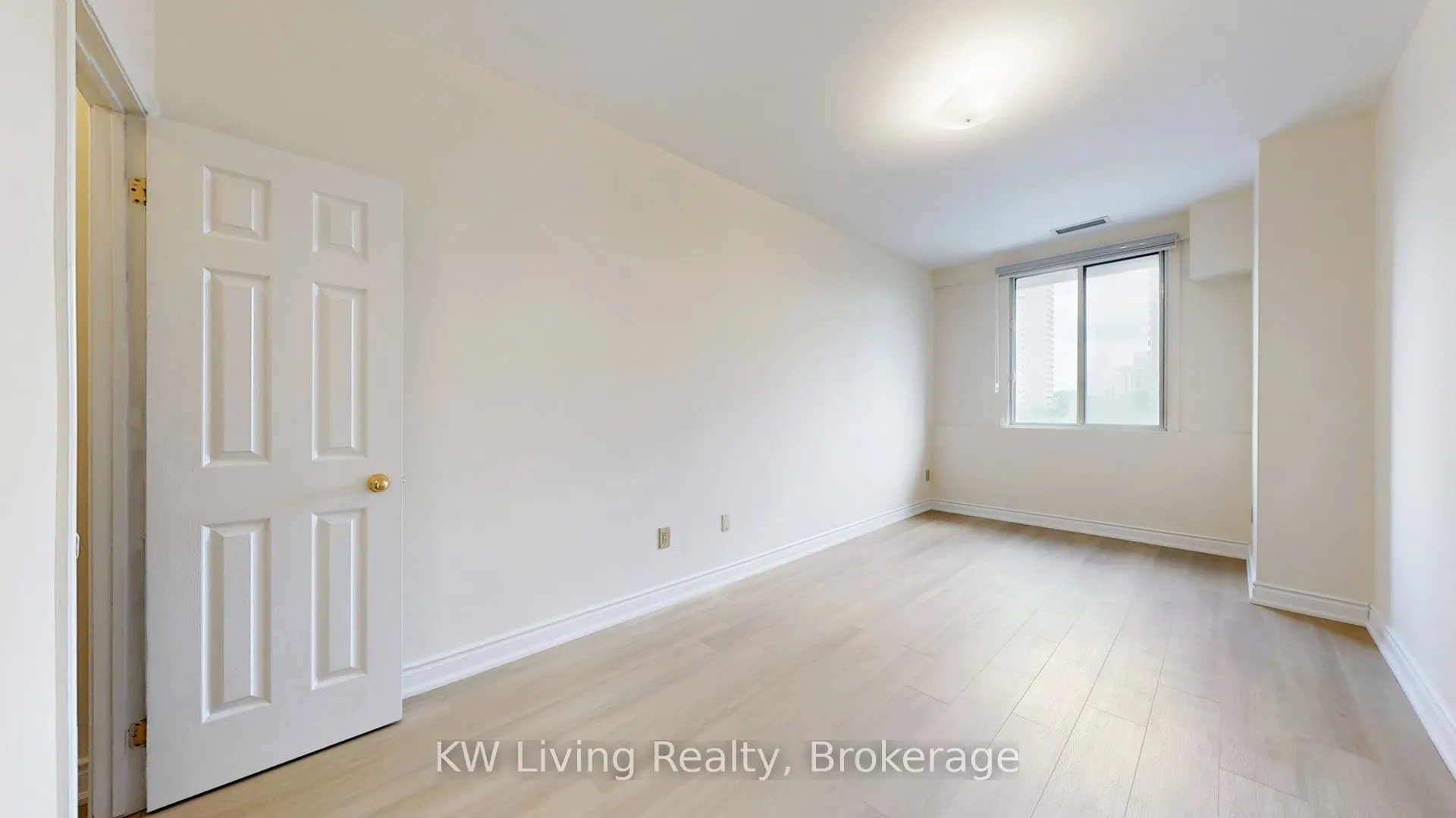 10 Gateway Boulevard, #306