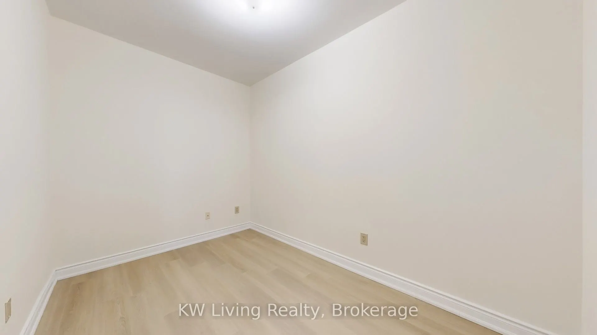 10 Gateway Boulevard, #306