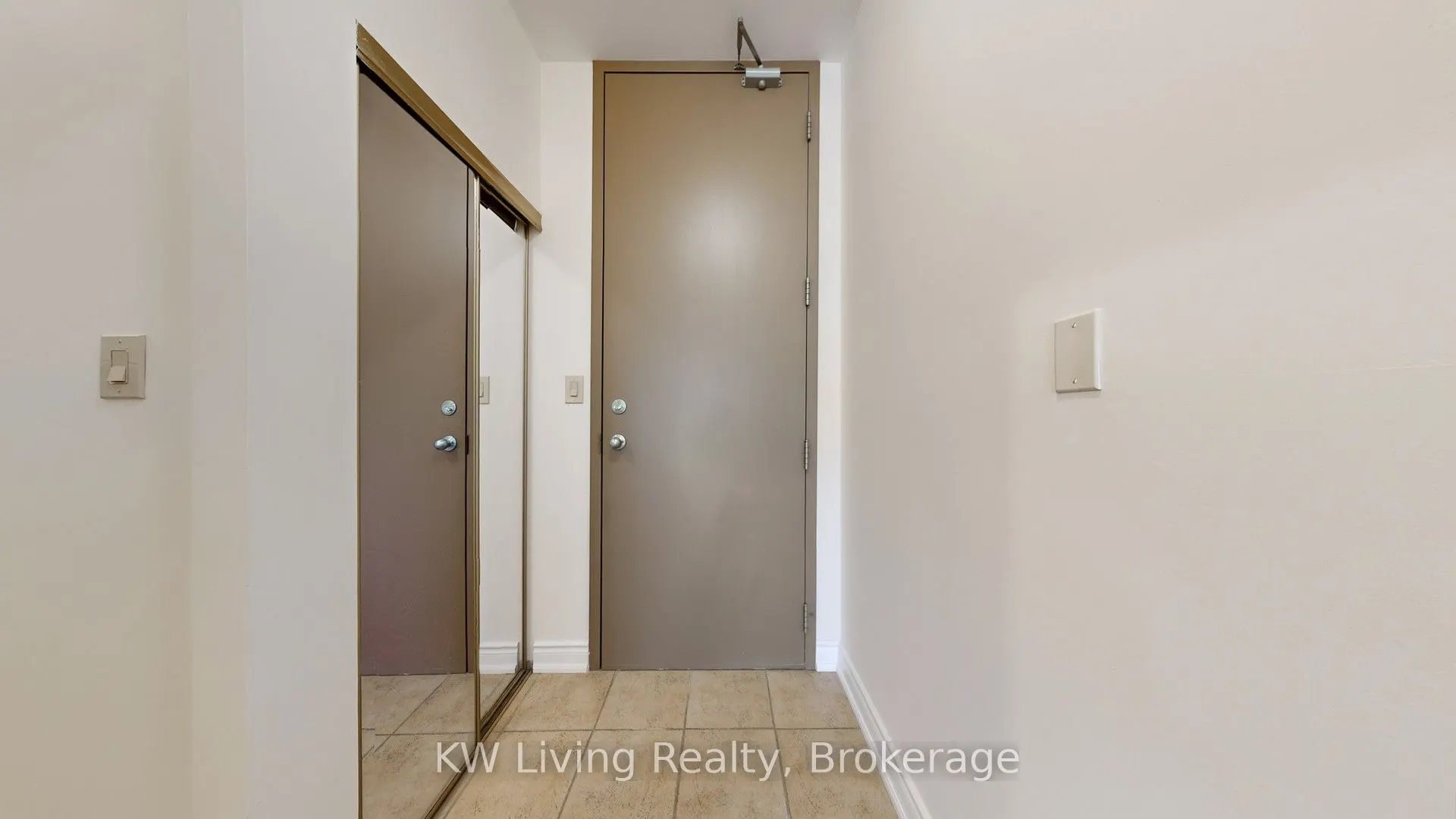 10 Gateway Boulevard, #306