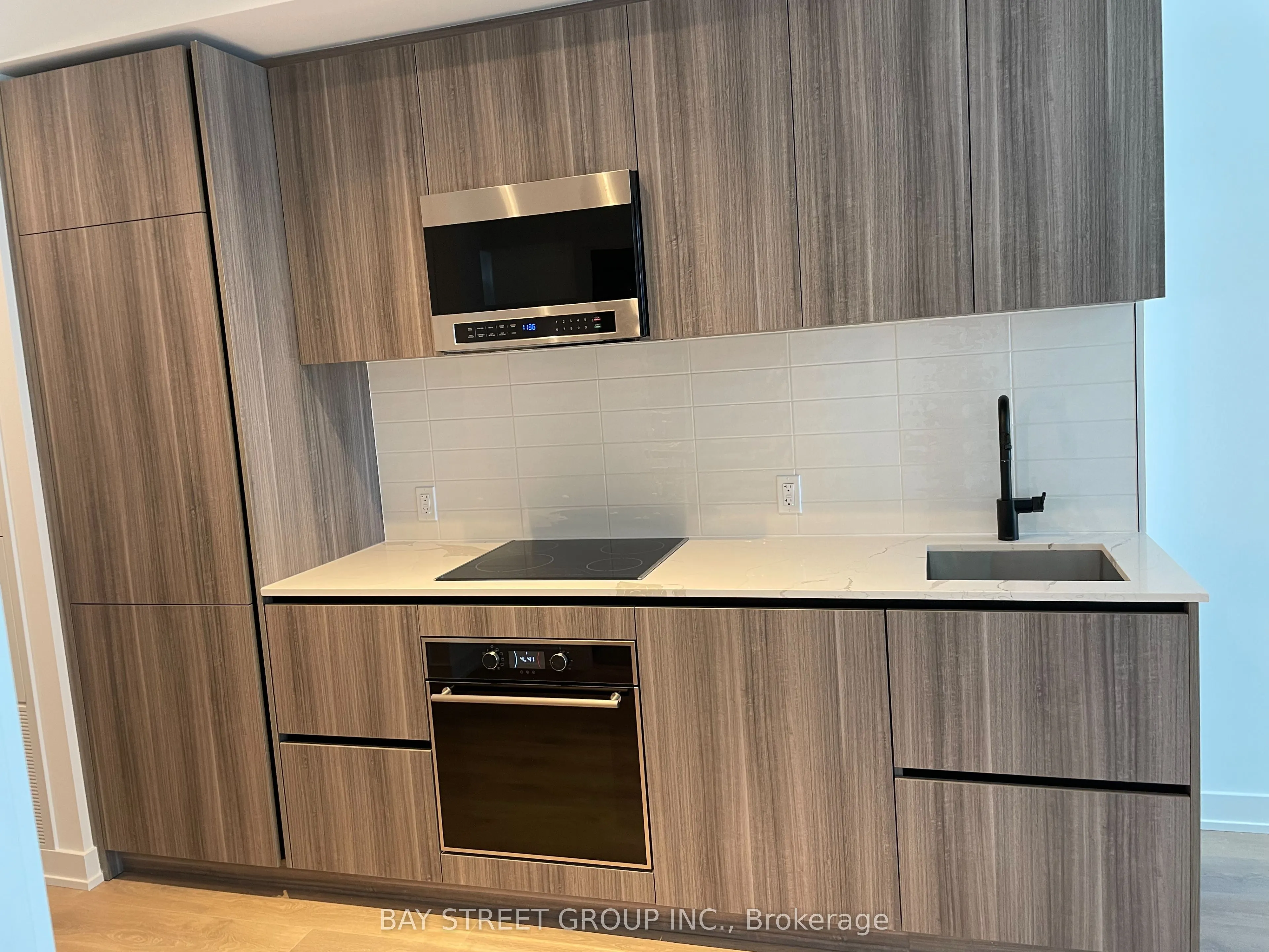 127 BROADWAY Avenue, #1204