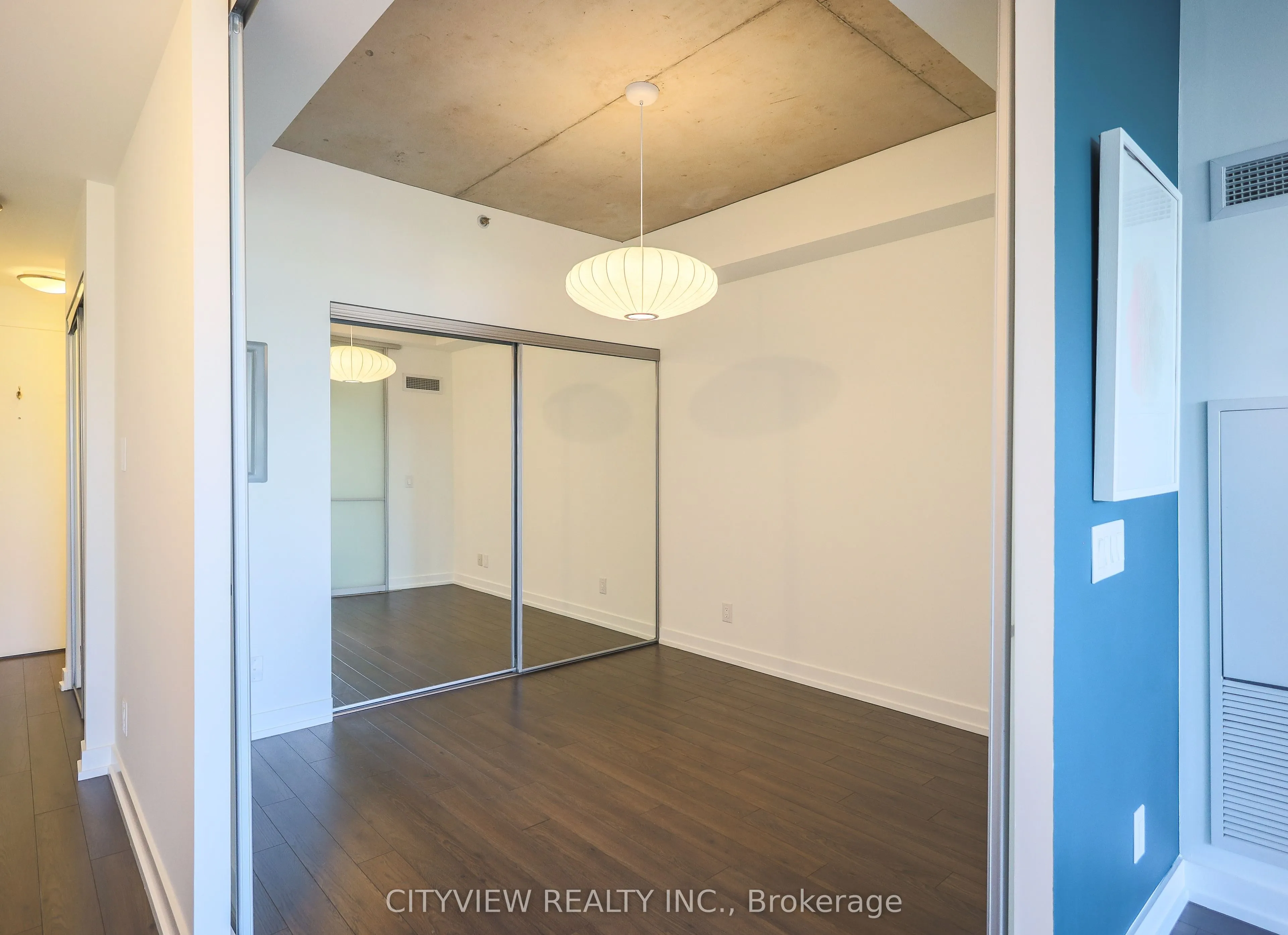 707 Dovercourt Road, #416