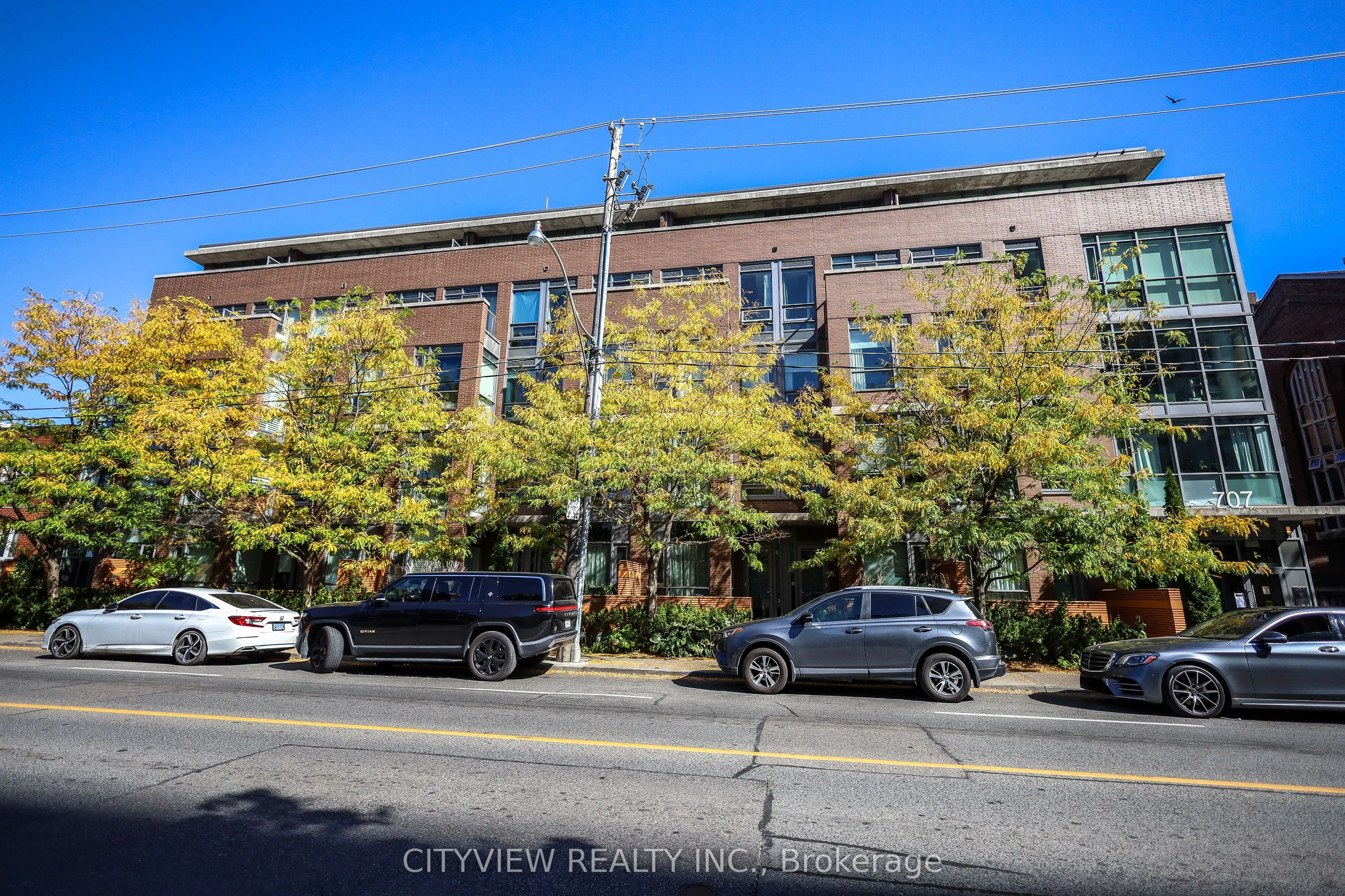 707 Dovercourt Road, #416