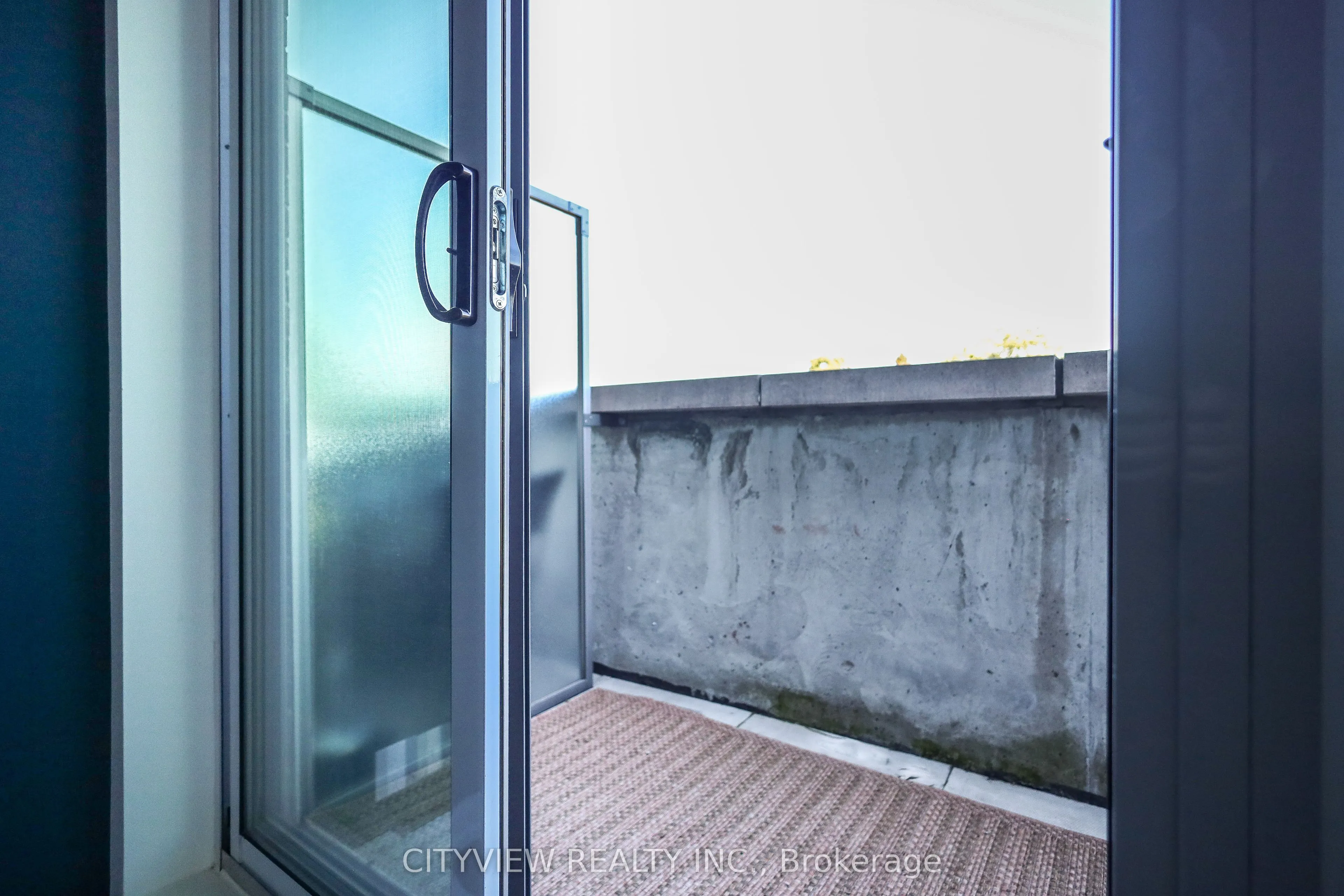 707 Dovercourt Road, #416