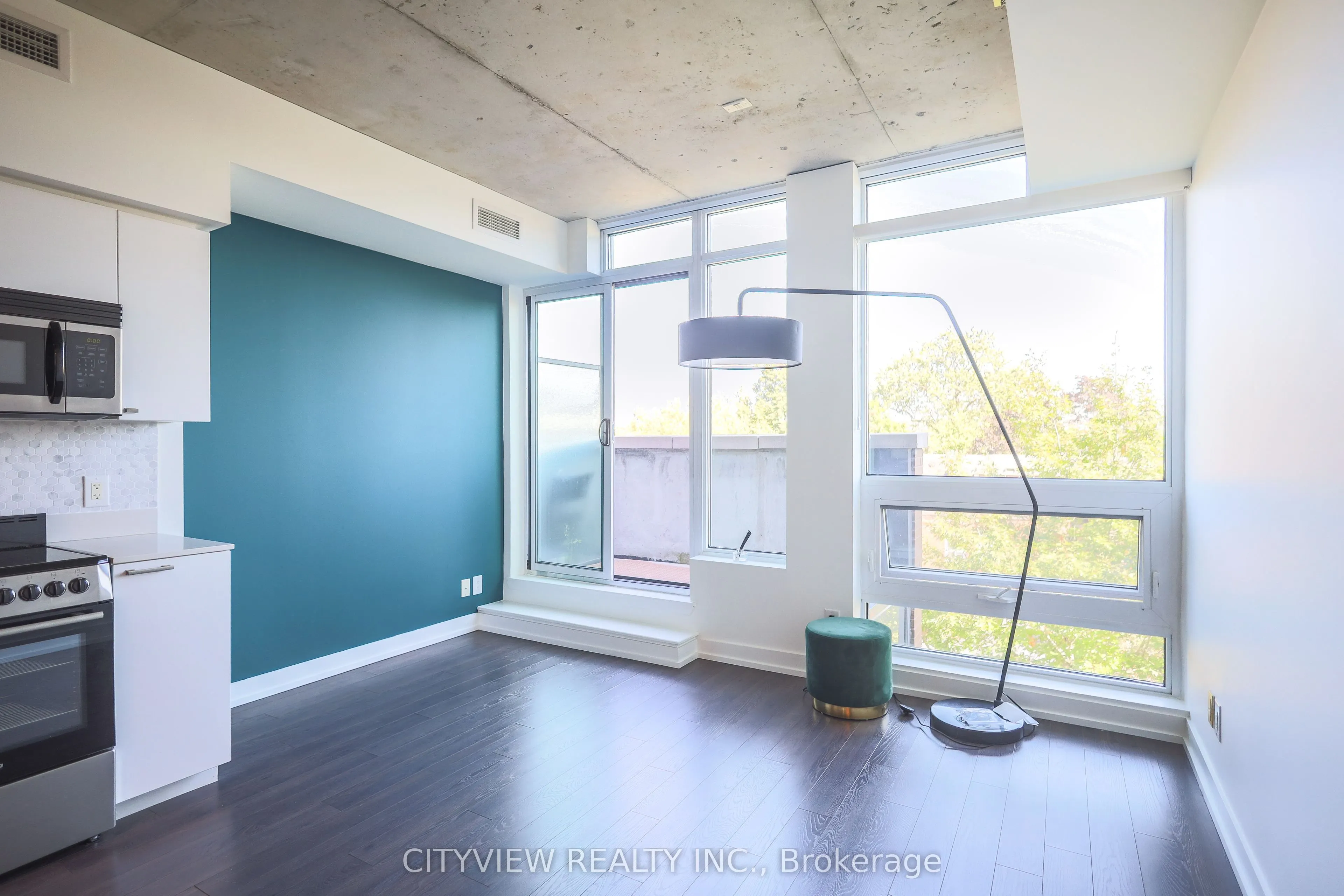 707 Dovercourt Road, #416