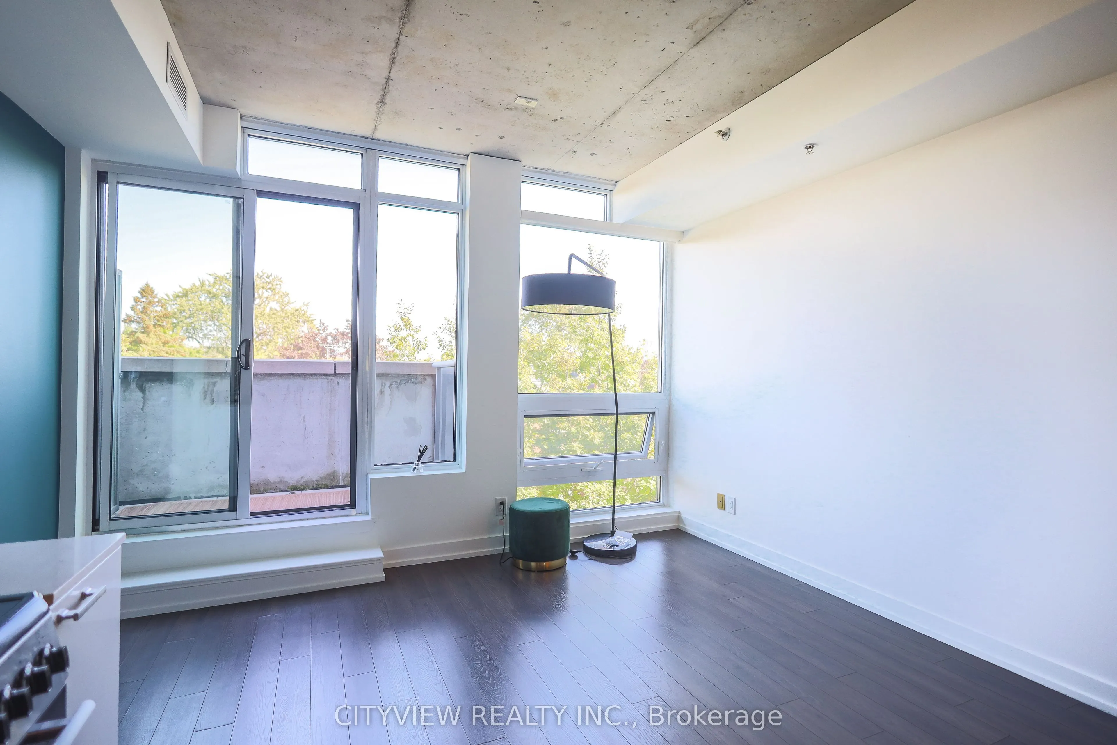 707 Dovercourt Road, #416