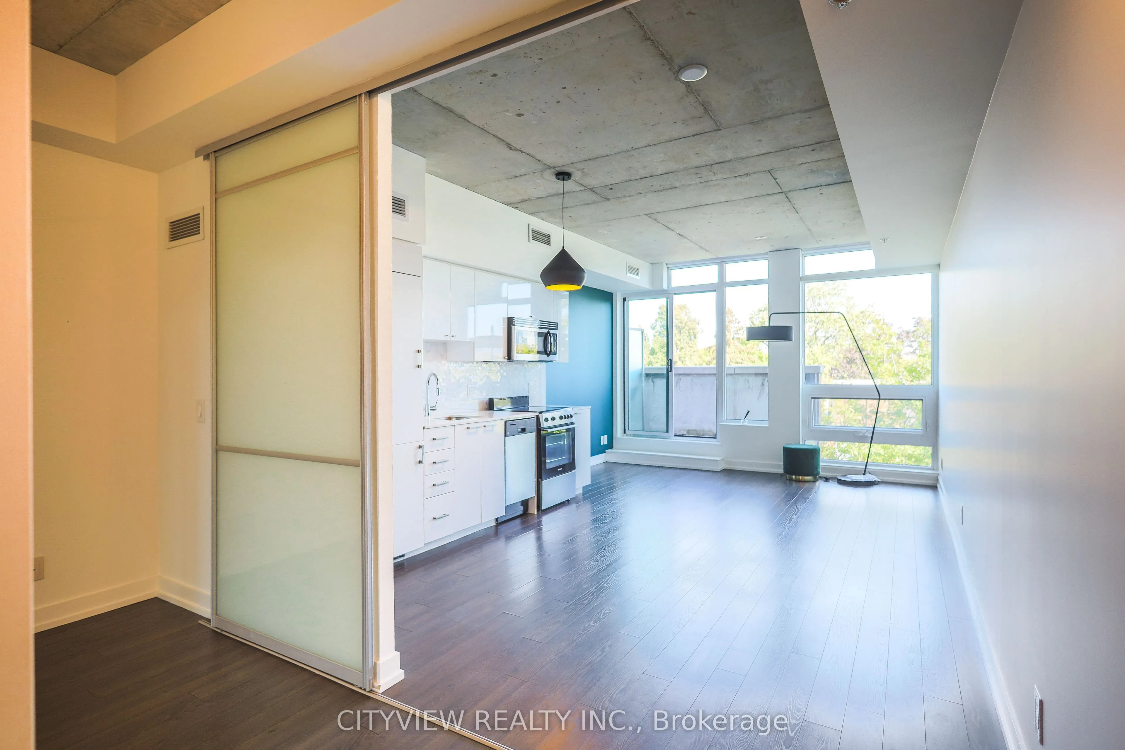707 Dovercourt Road, #416