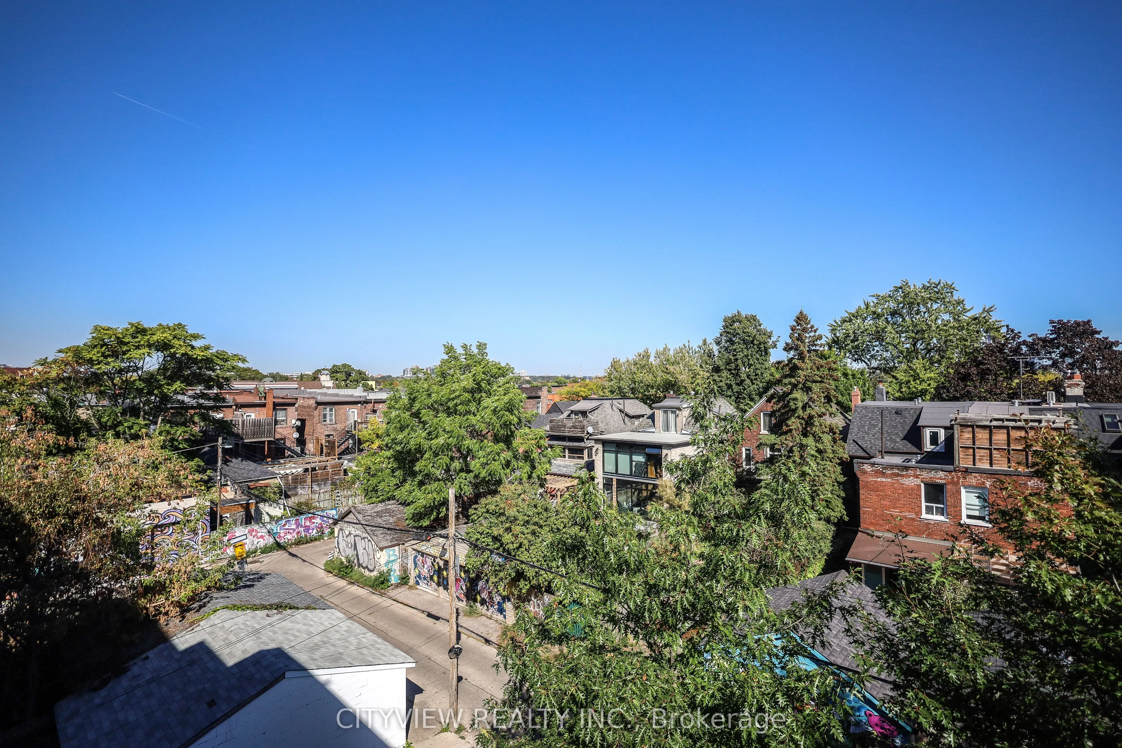 707 Dovercourt Road, #416