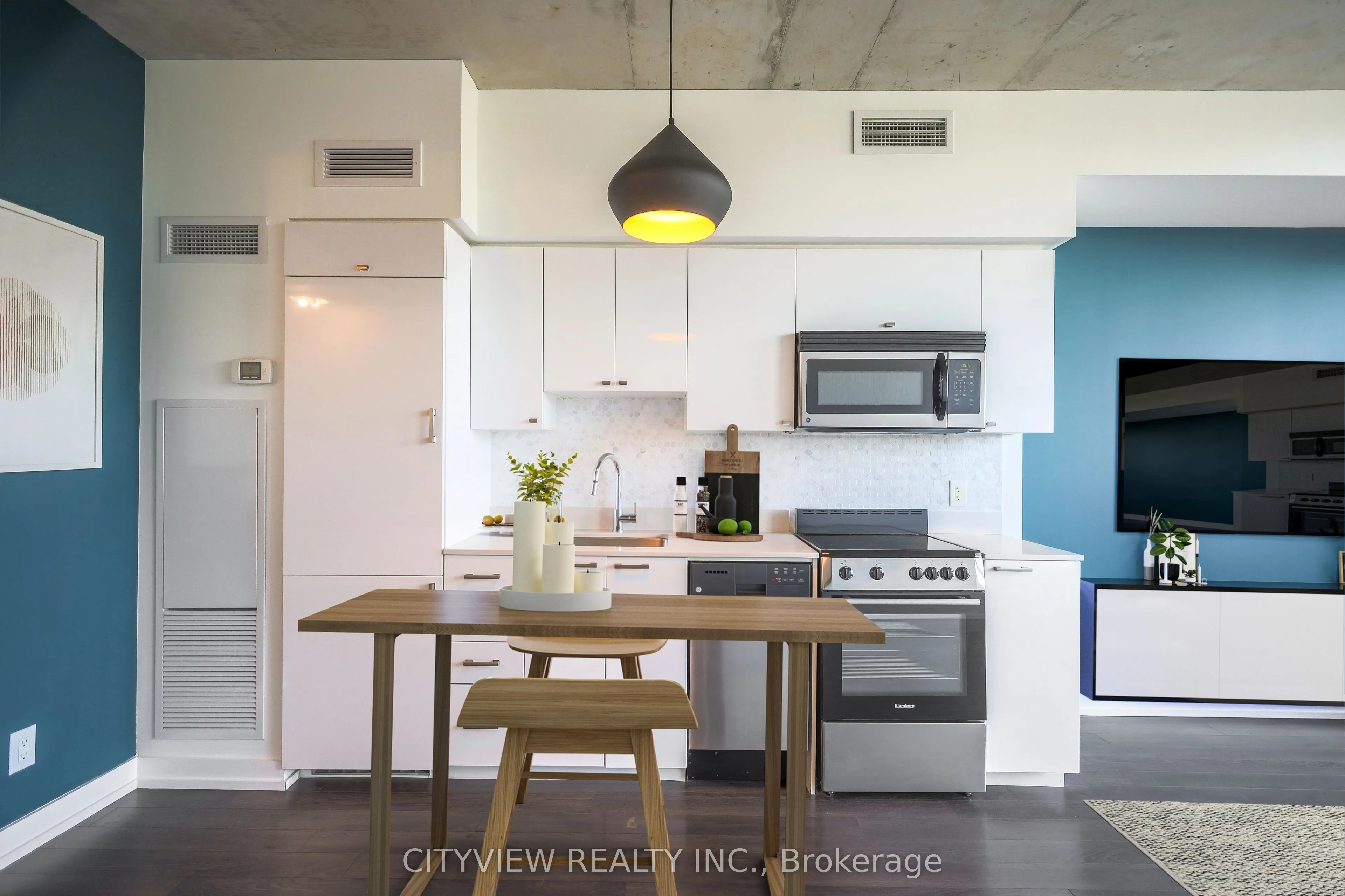 707 Dovercourt Road, #416