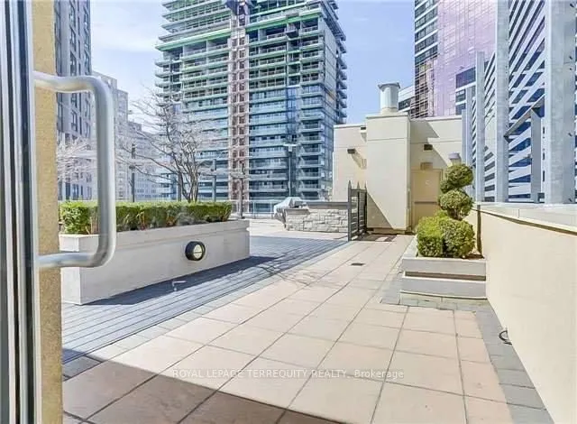 11 St Joseph Street, #1204