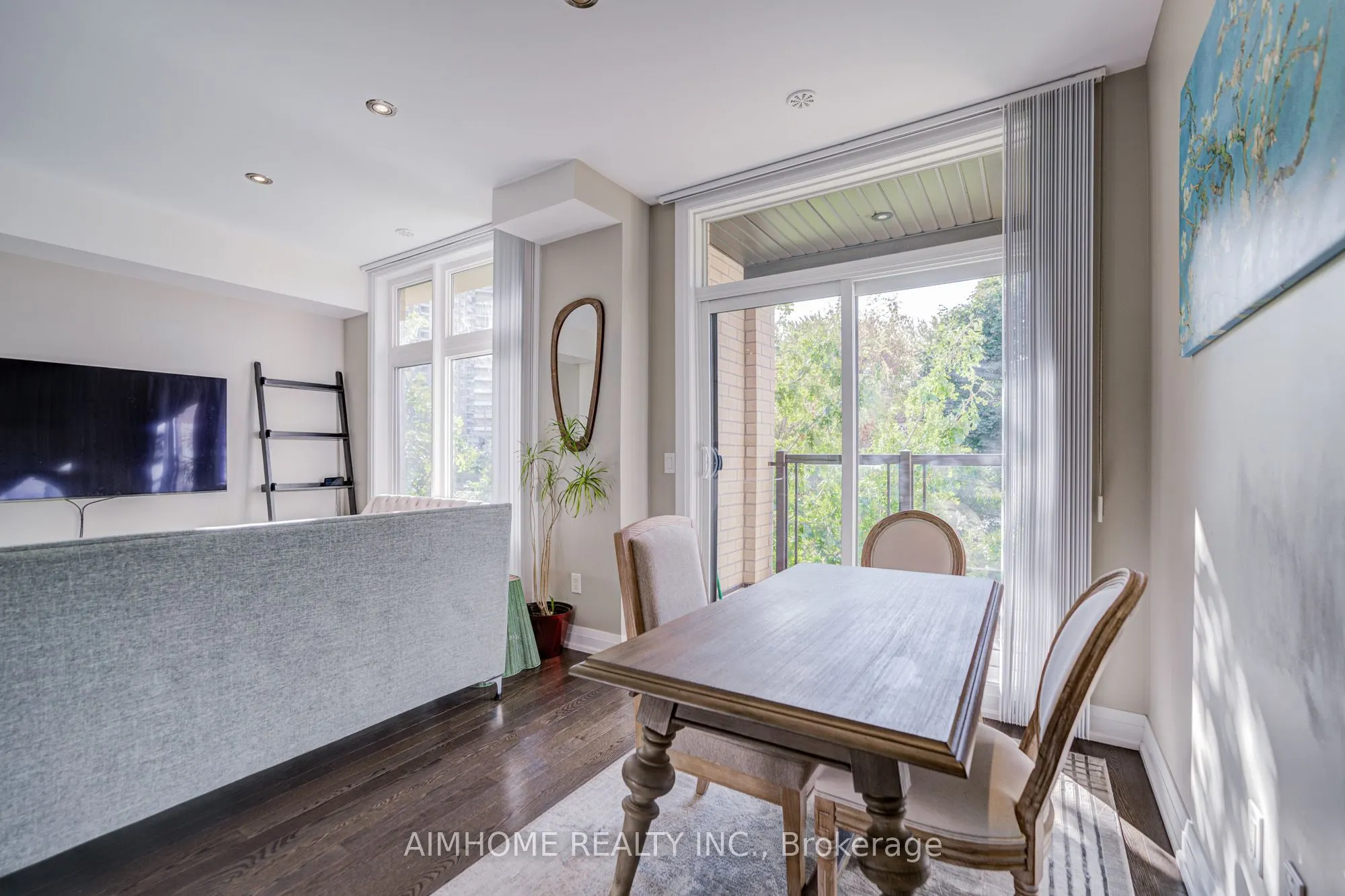 11 Eldora Avenue, #6