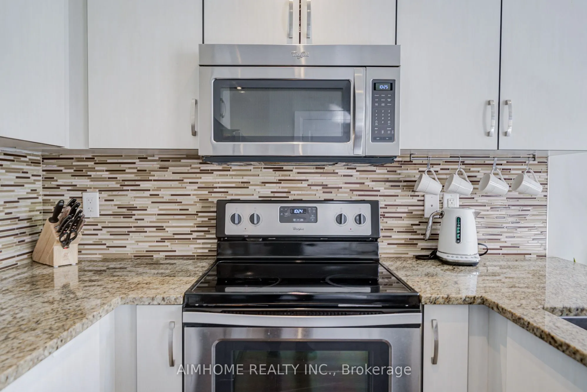 11 Eldora Avenue, #6