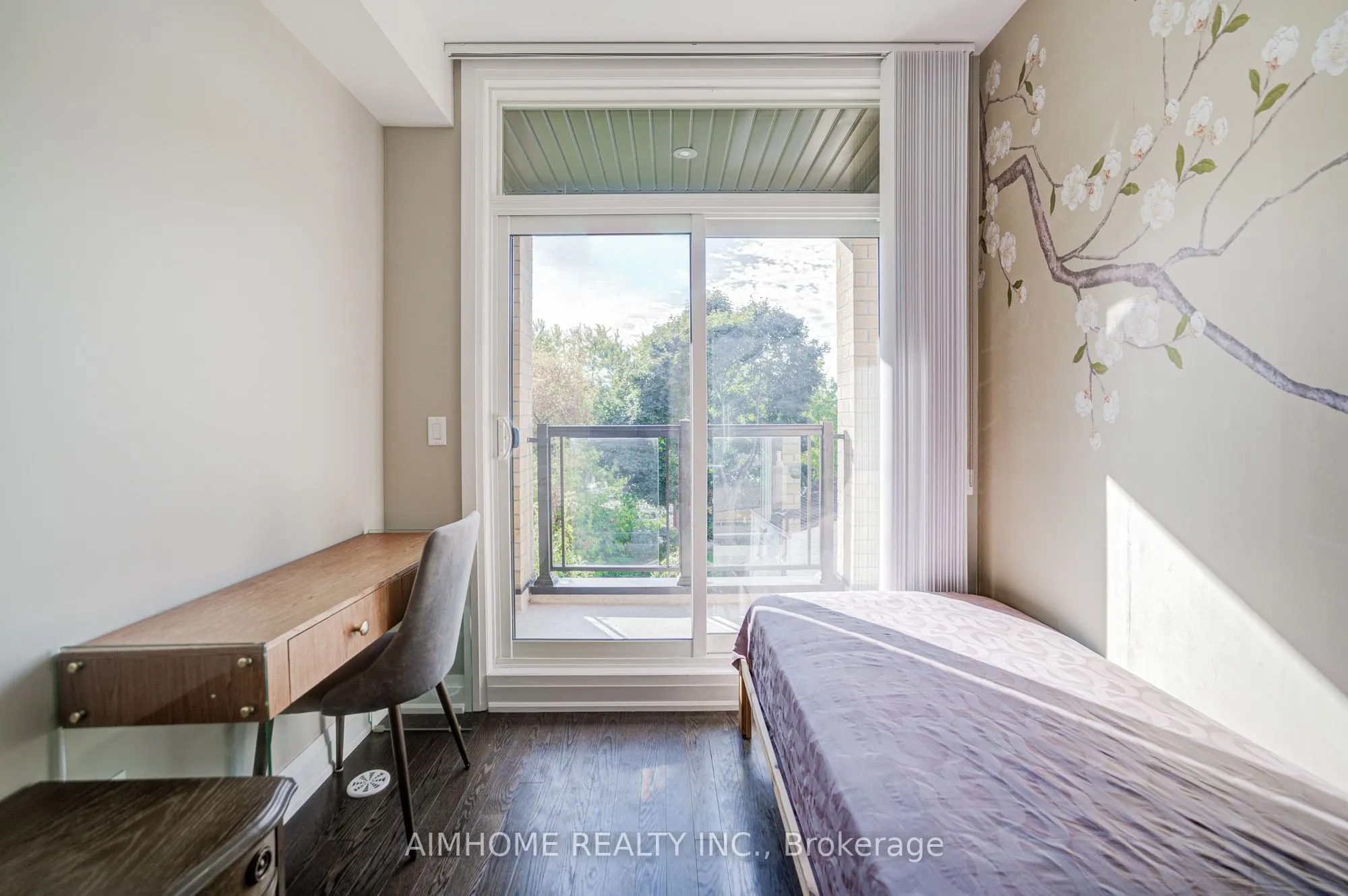 11 Eldora Avenue, #6