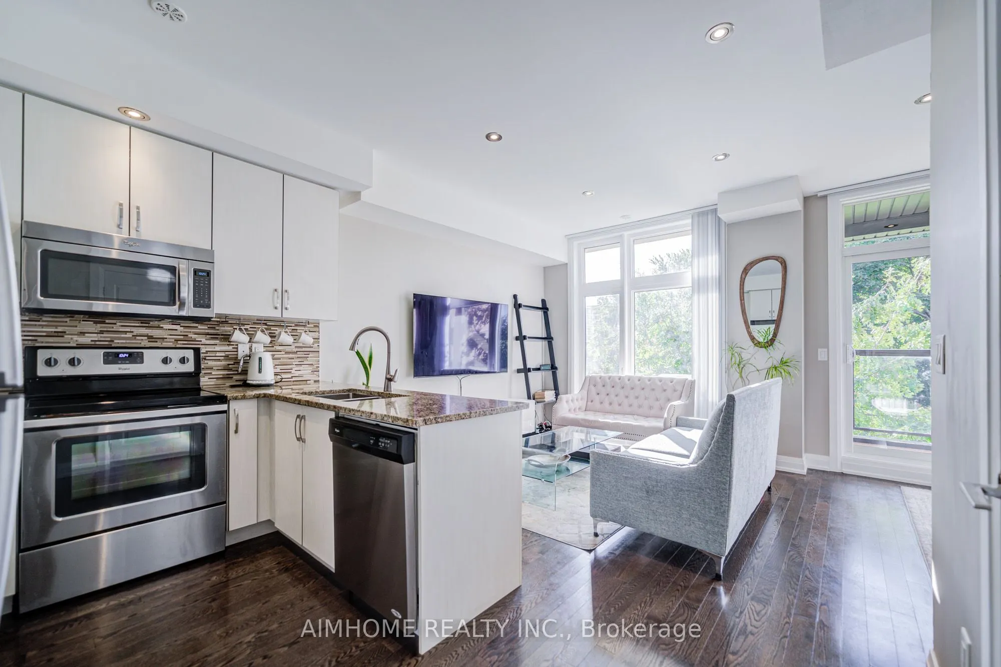 11 Eldora Avenue, #6