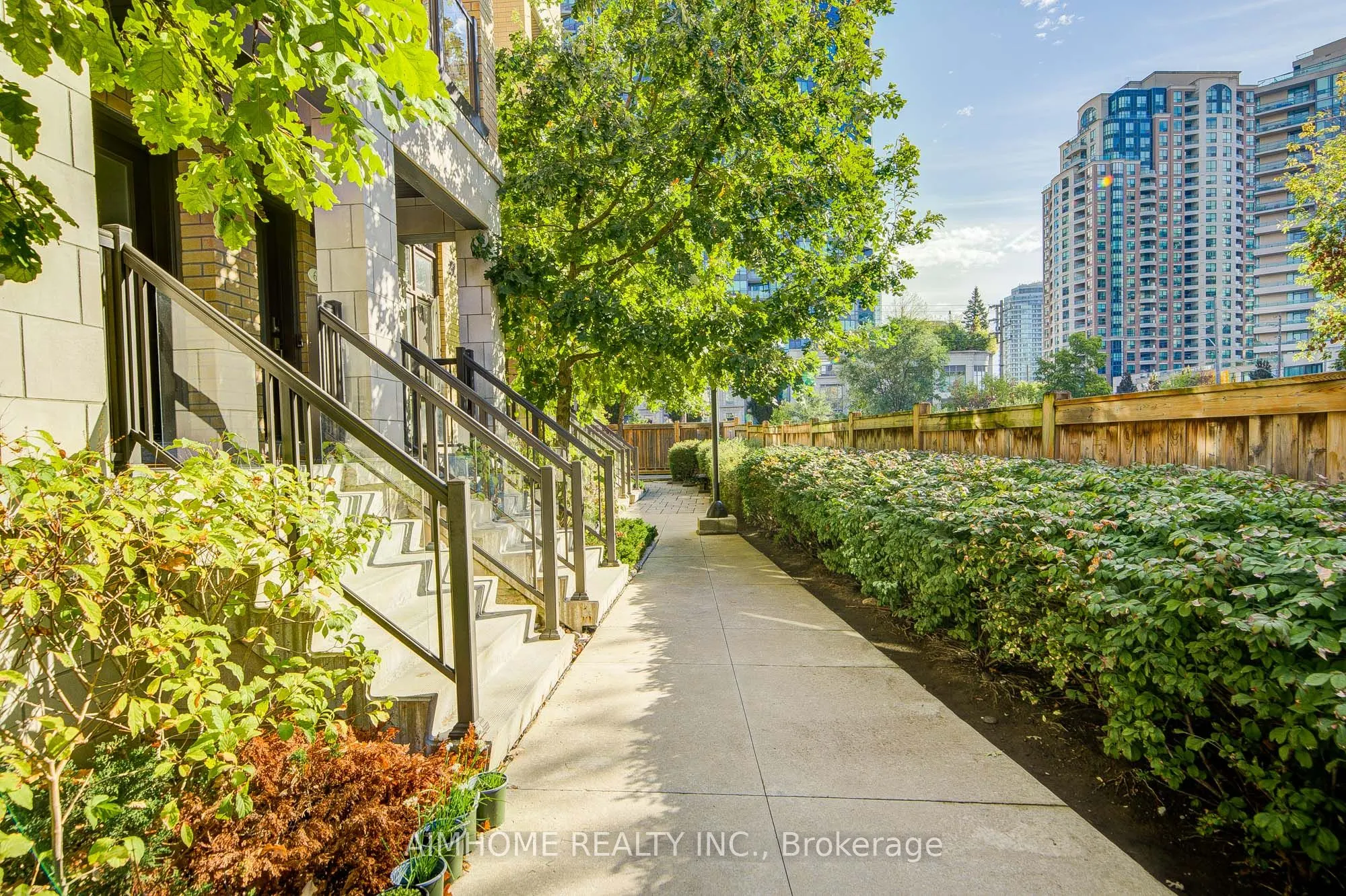 11 Eldora Avenue, #6