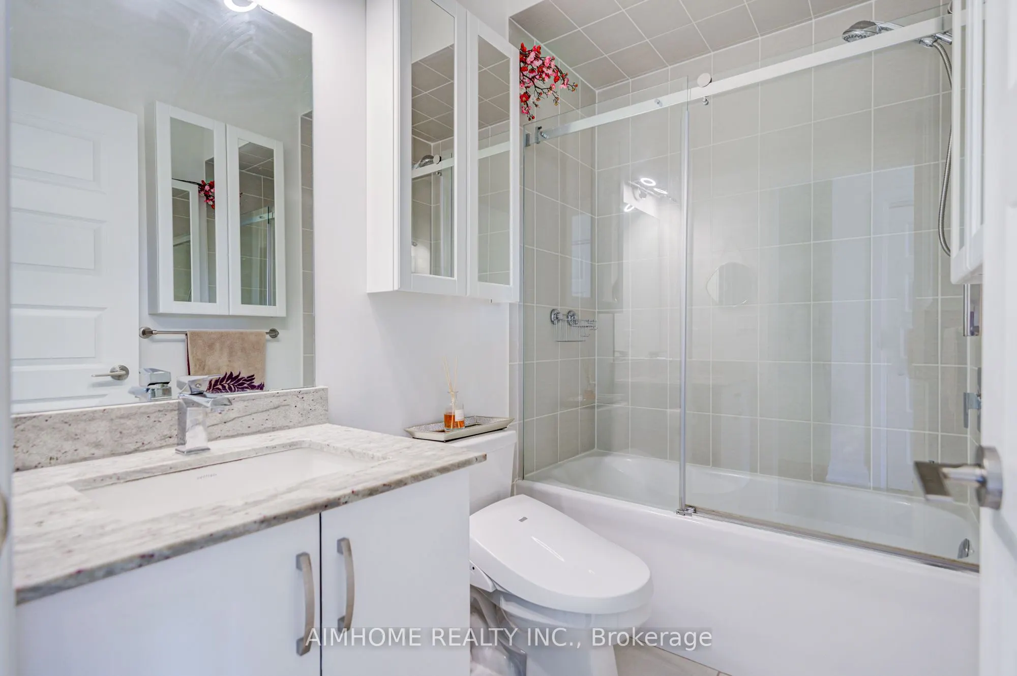 11 Eldora Avenue, #6