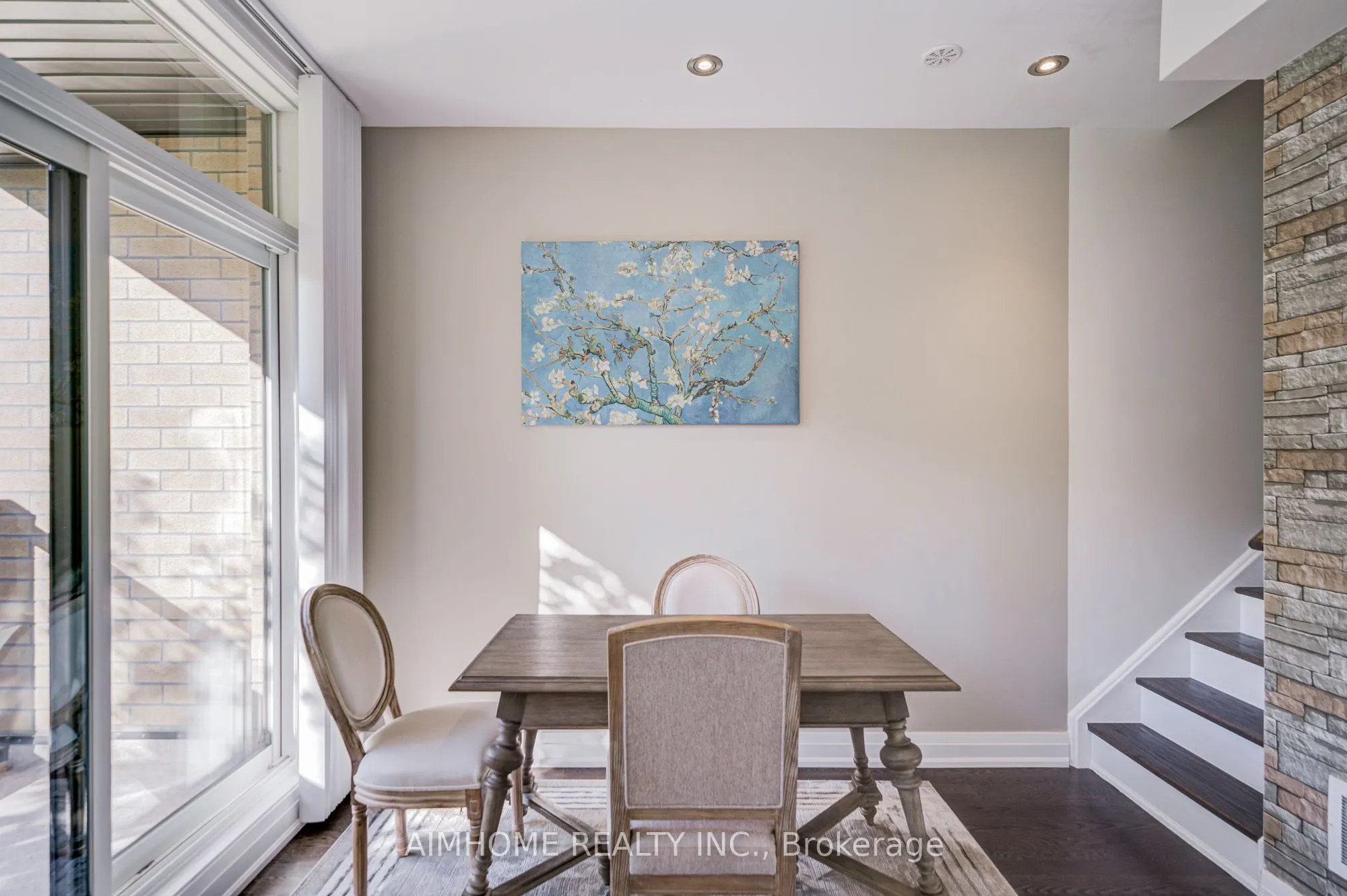 11 Eldora Avenue, #6