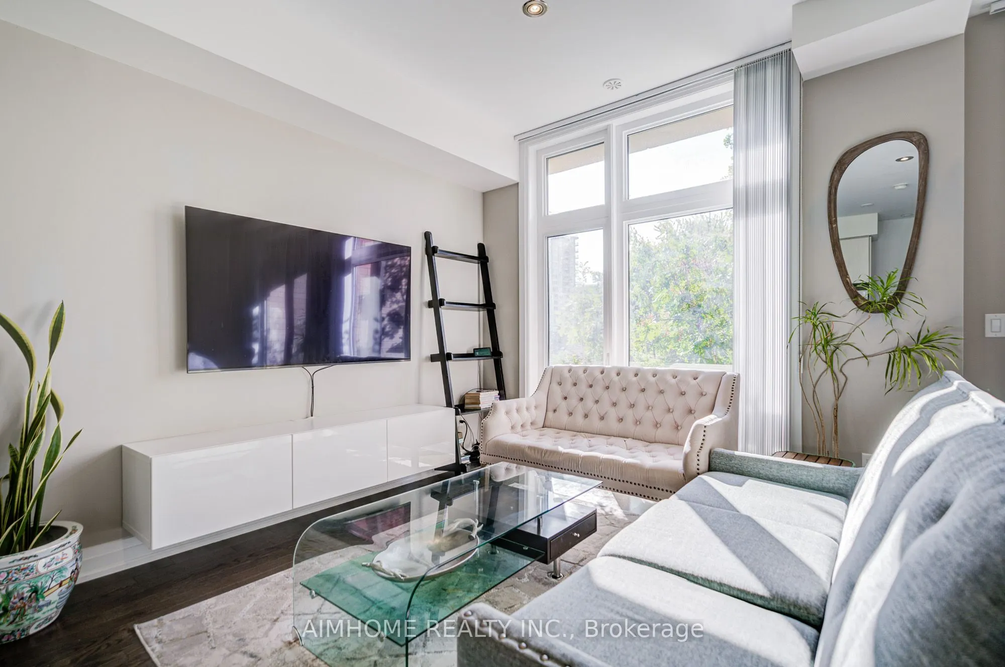 11 Eldora Avenue, #6
