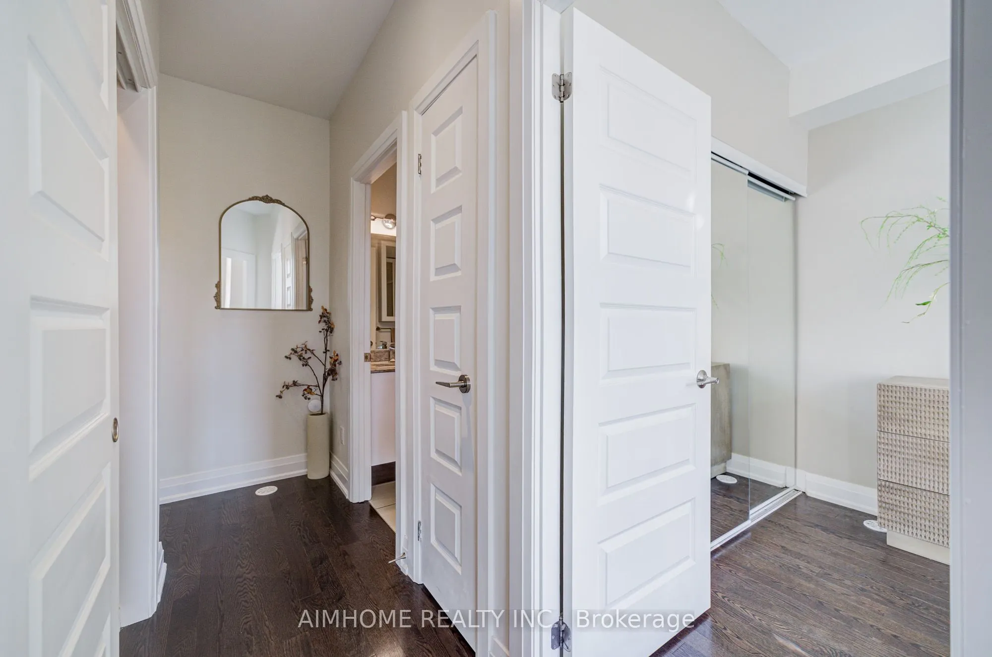 11 Eldora Avenue, #6