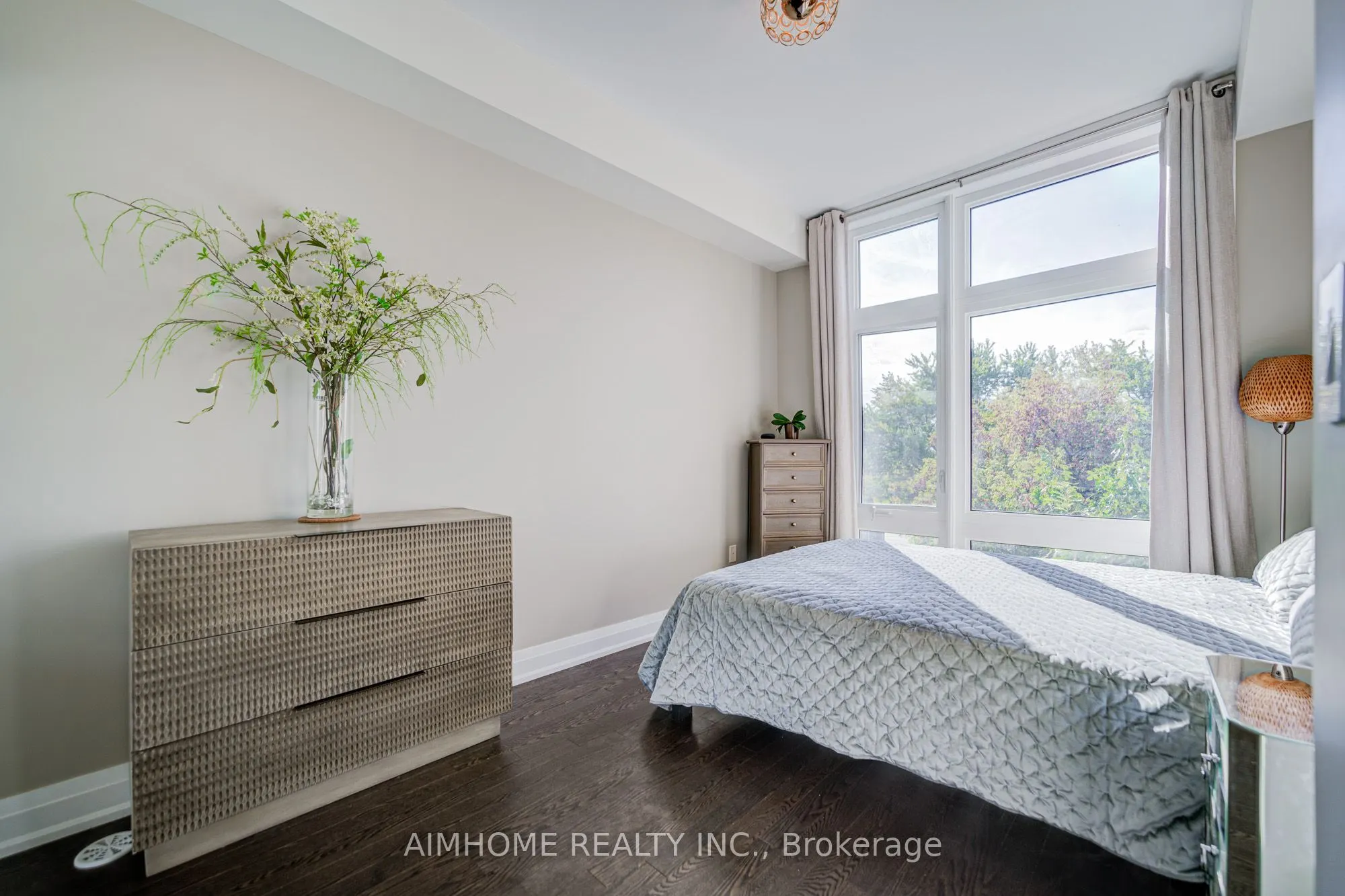11 Eldora Avenue, #6