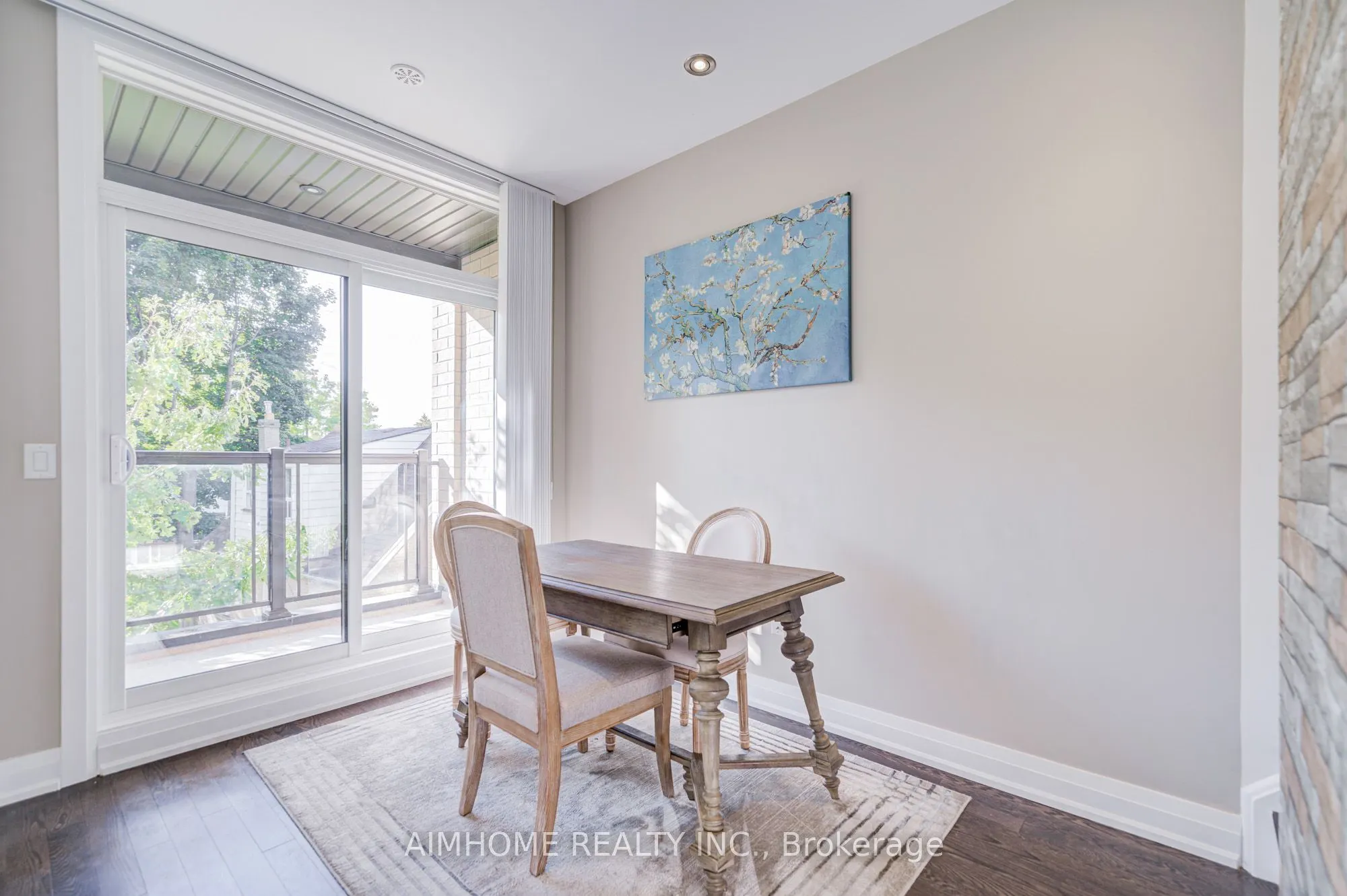 11 Eldora Avenue, #6
