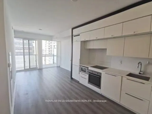 15 Grenville Street, #2407