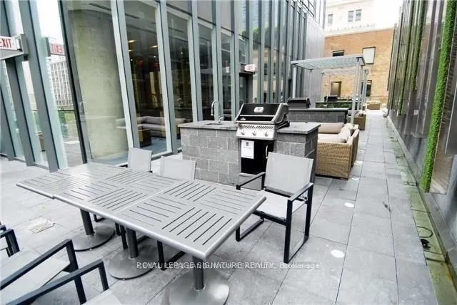 15 Grenville Street, #2407