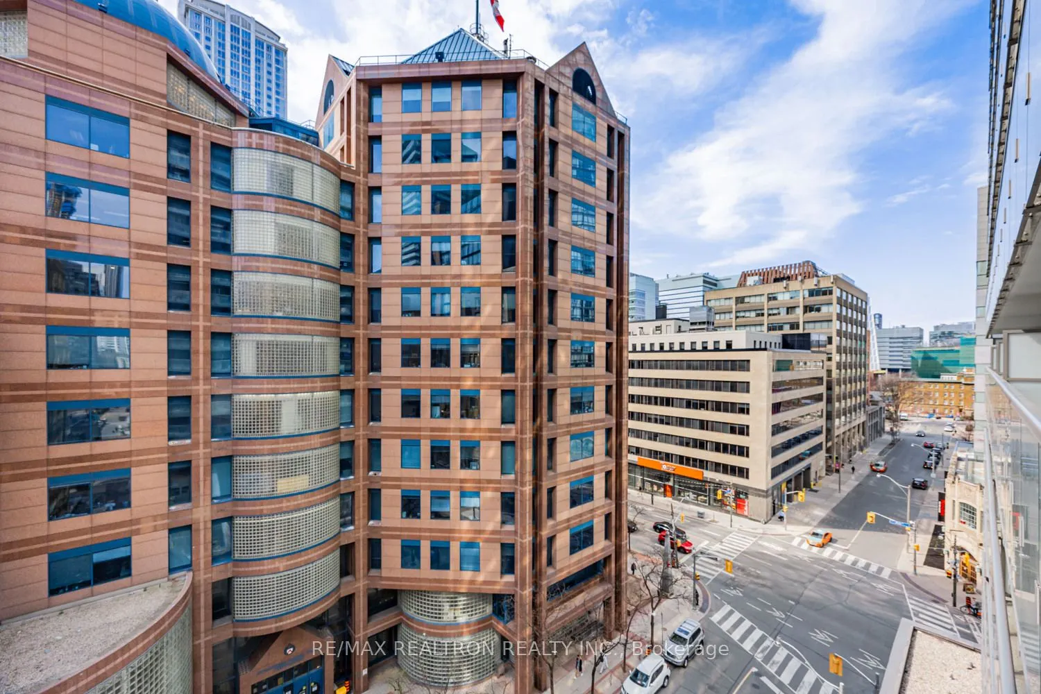 38 Grenville Street, #707