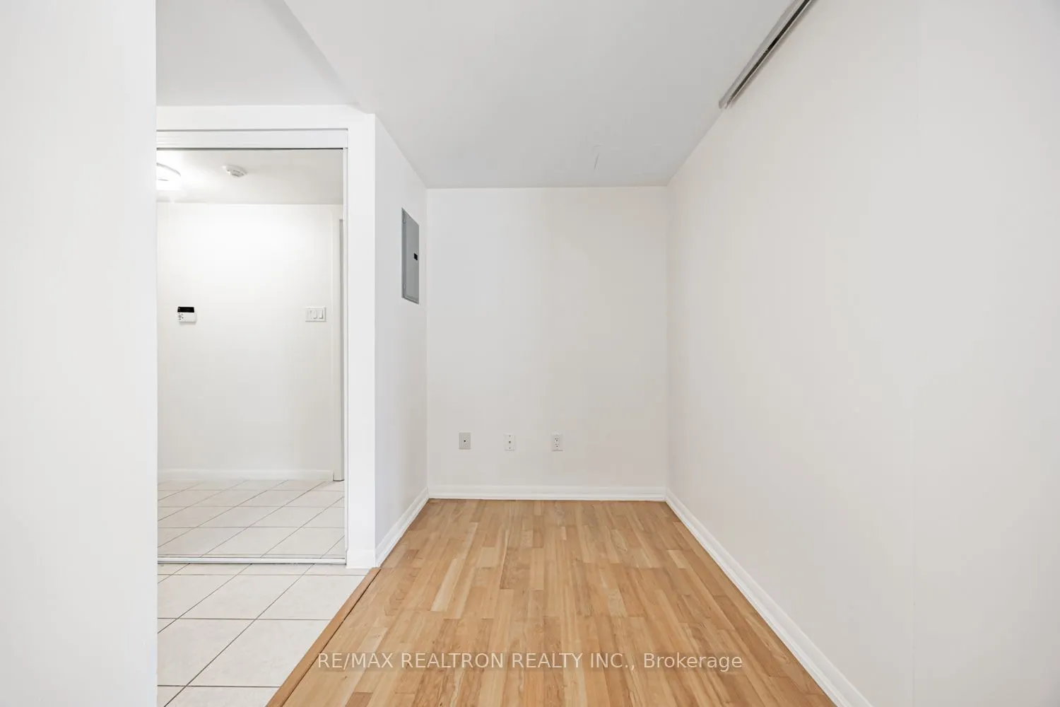 38 Grenville Street, #707