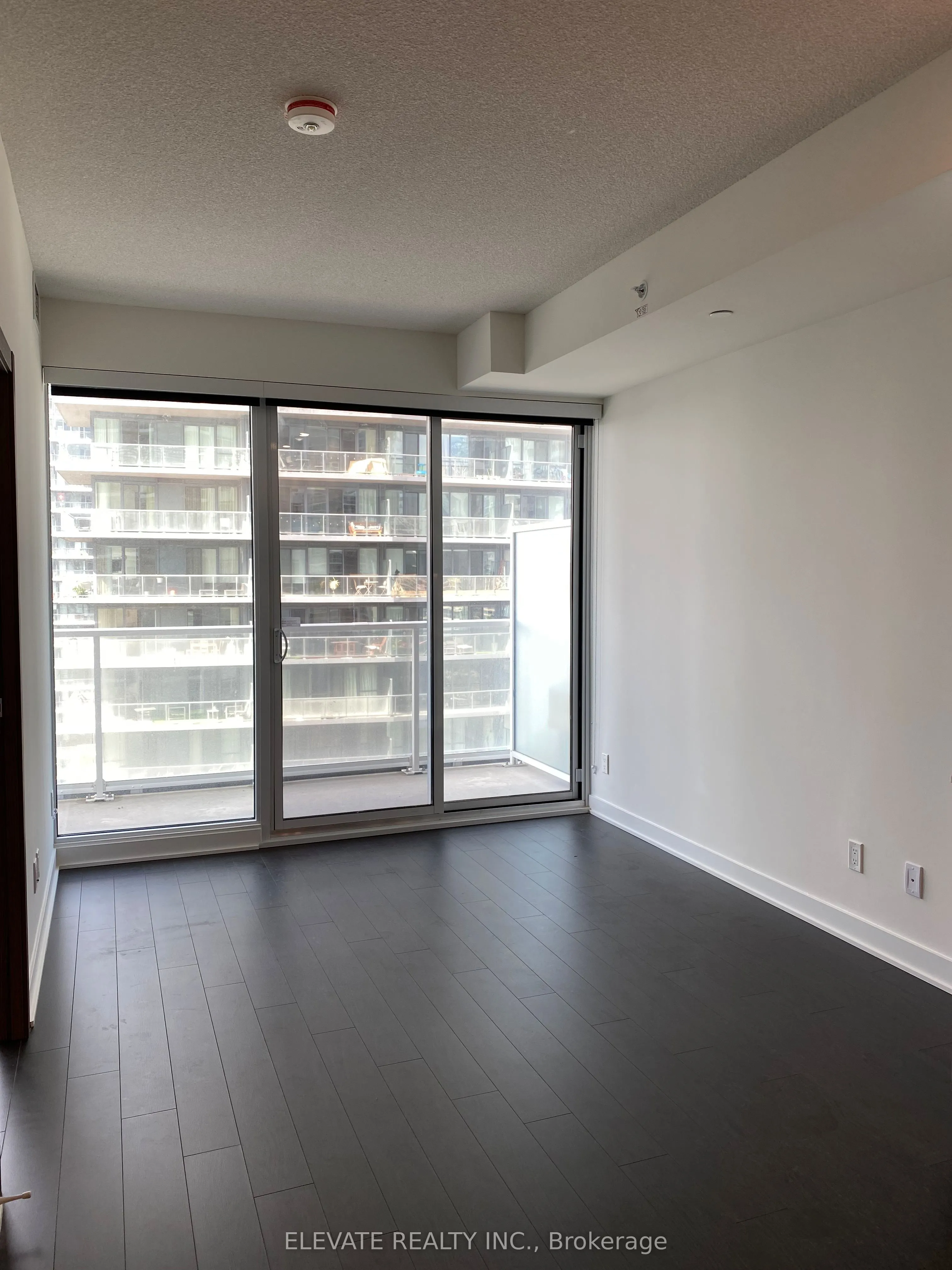 19 Bathurst Street, #2101
