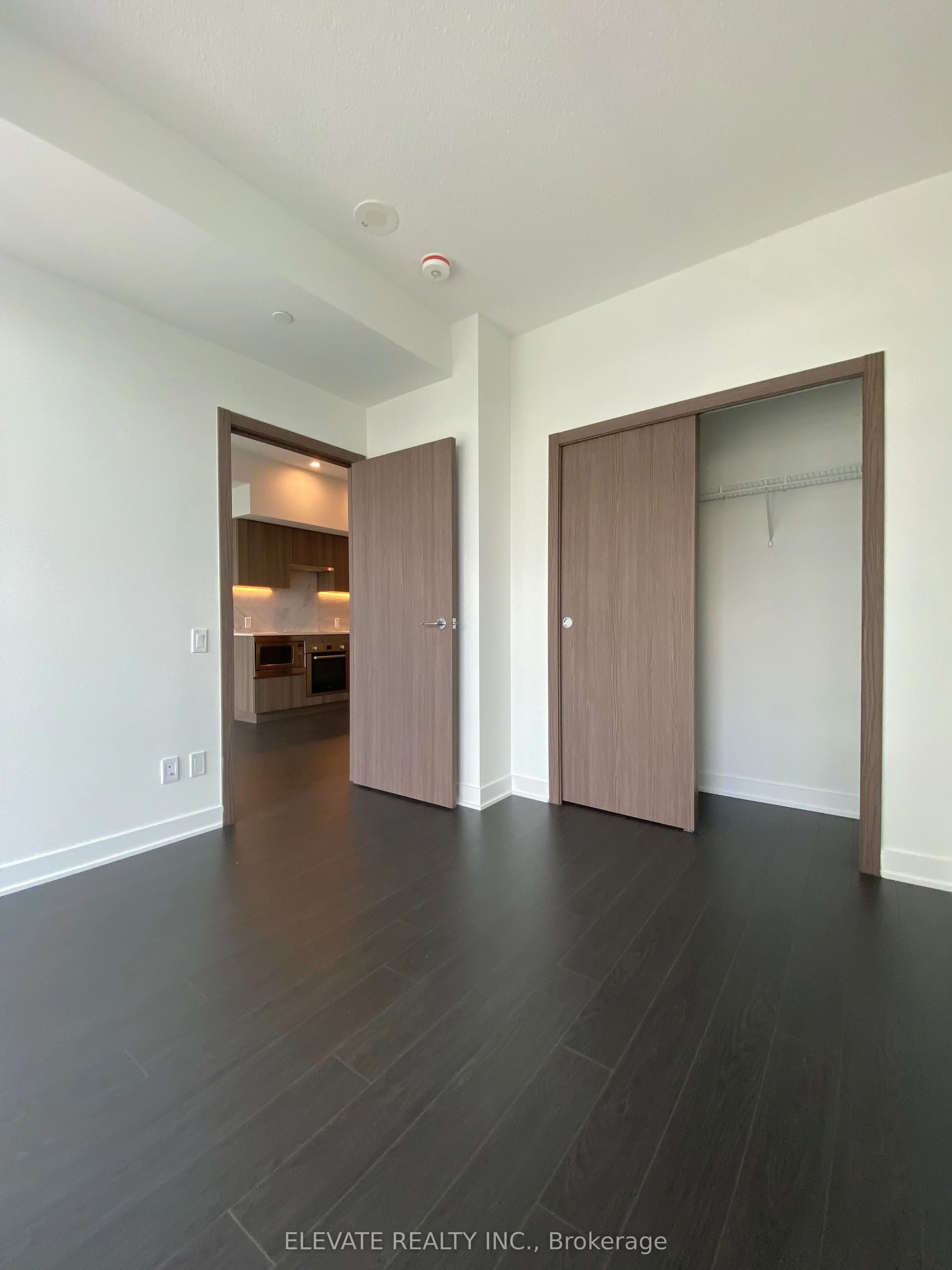 19 Bathurst Street, #2101