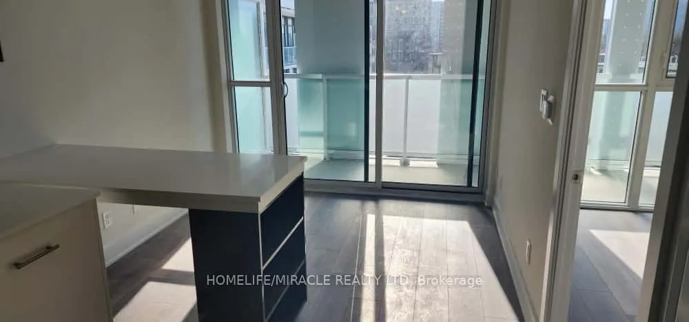 188 Fairview Mall Drive, #505