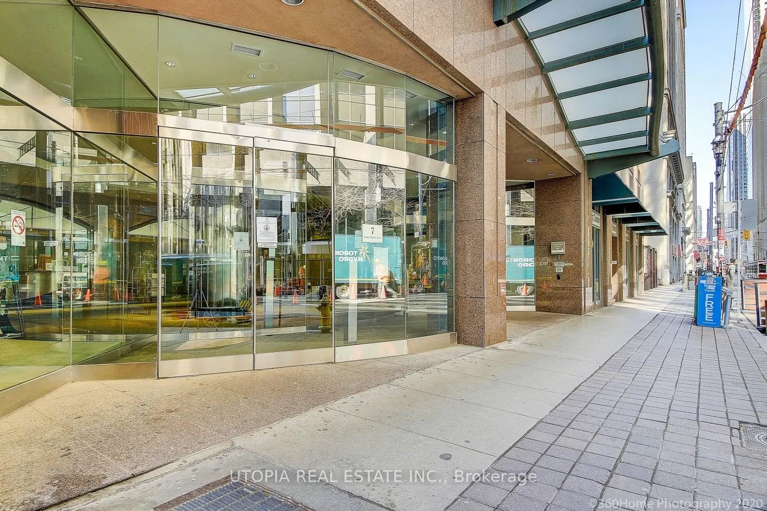 7 King Street E, #1017