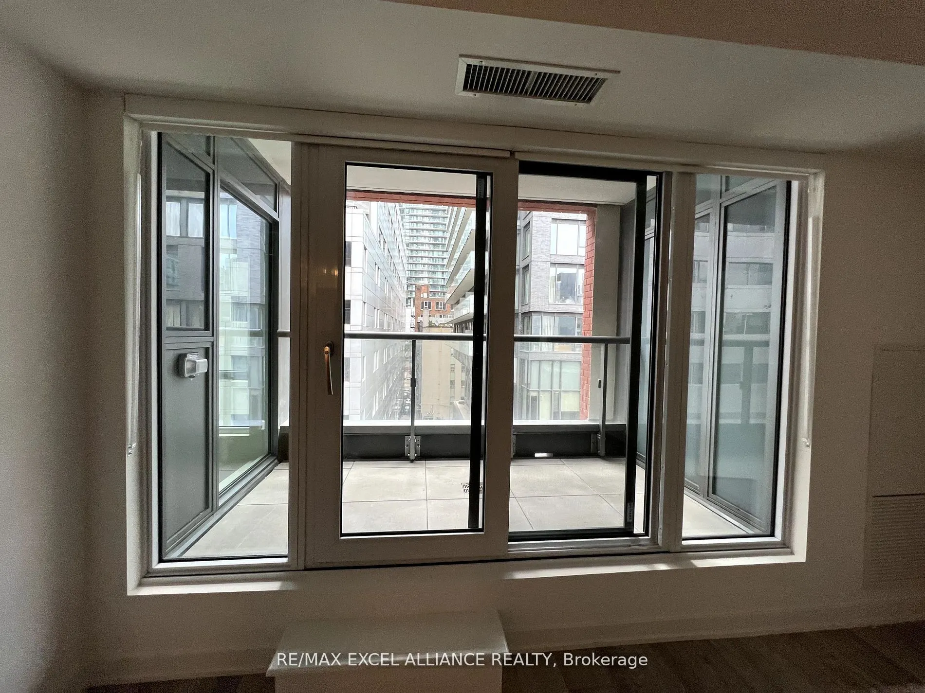 108 Peter Street, #508