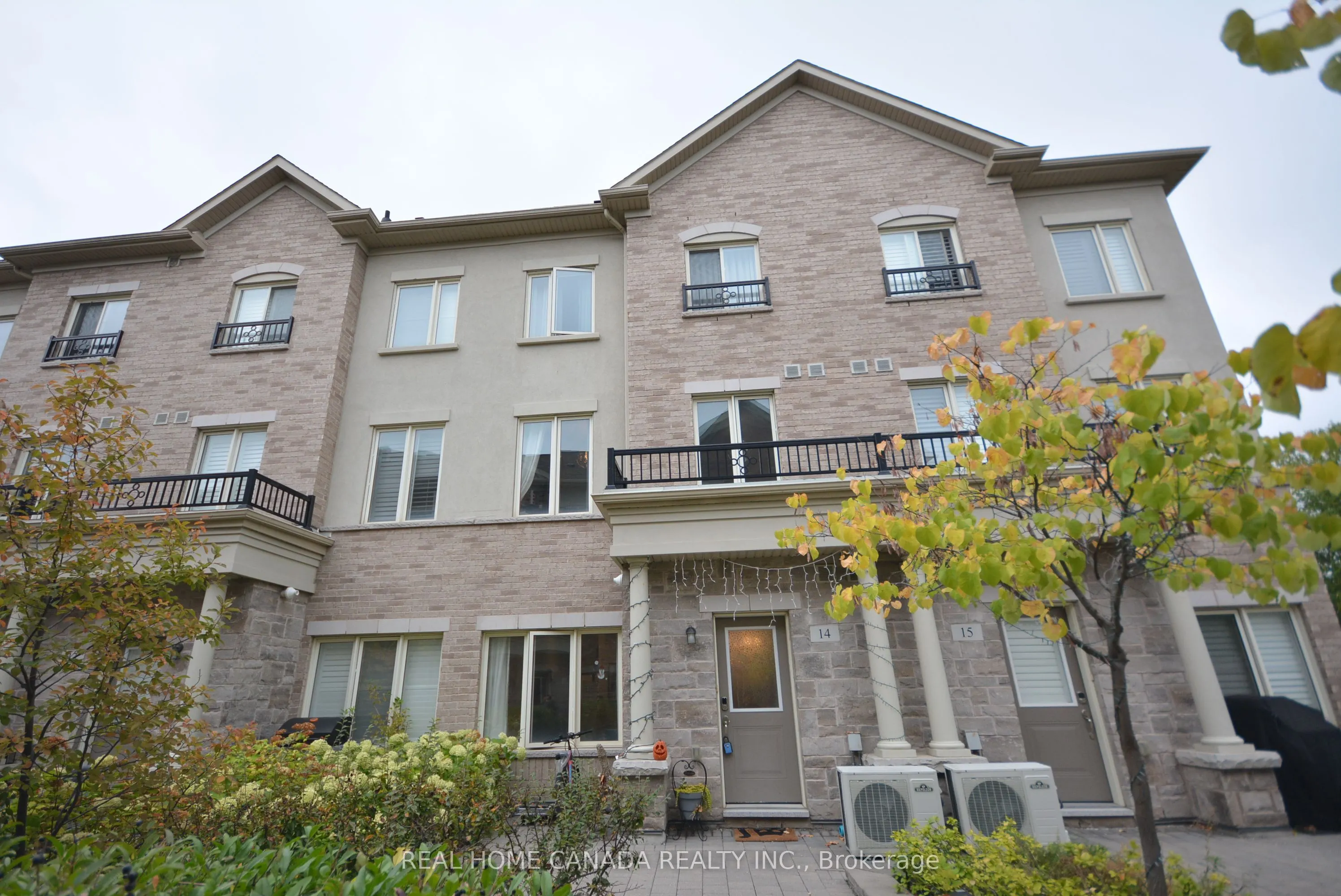 25 Coneflower Crescent, #Th 14