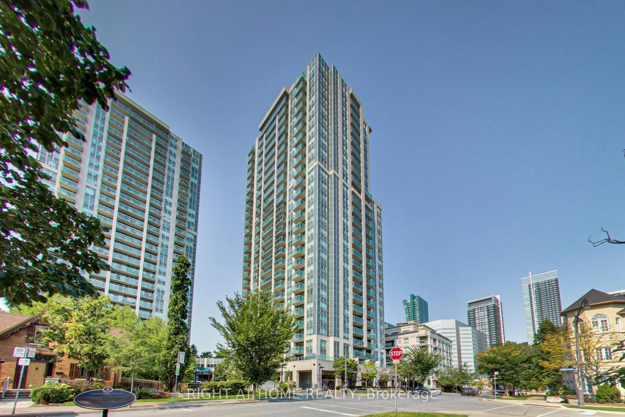 16 Harrison Garden Boulevard, #Lph02