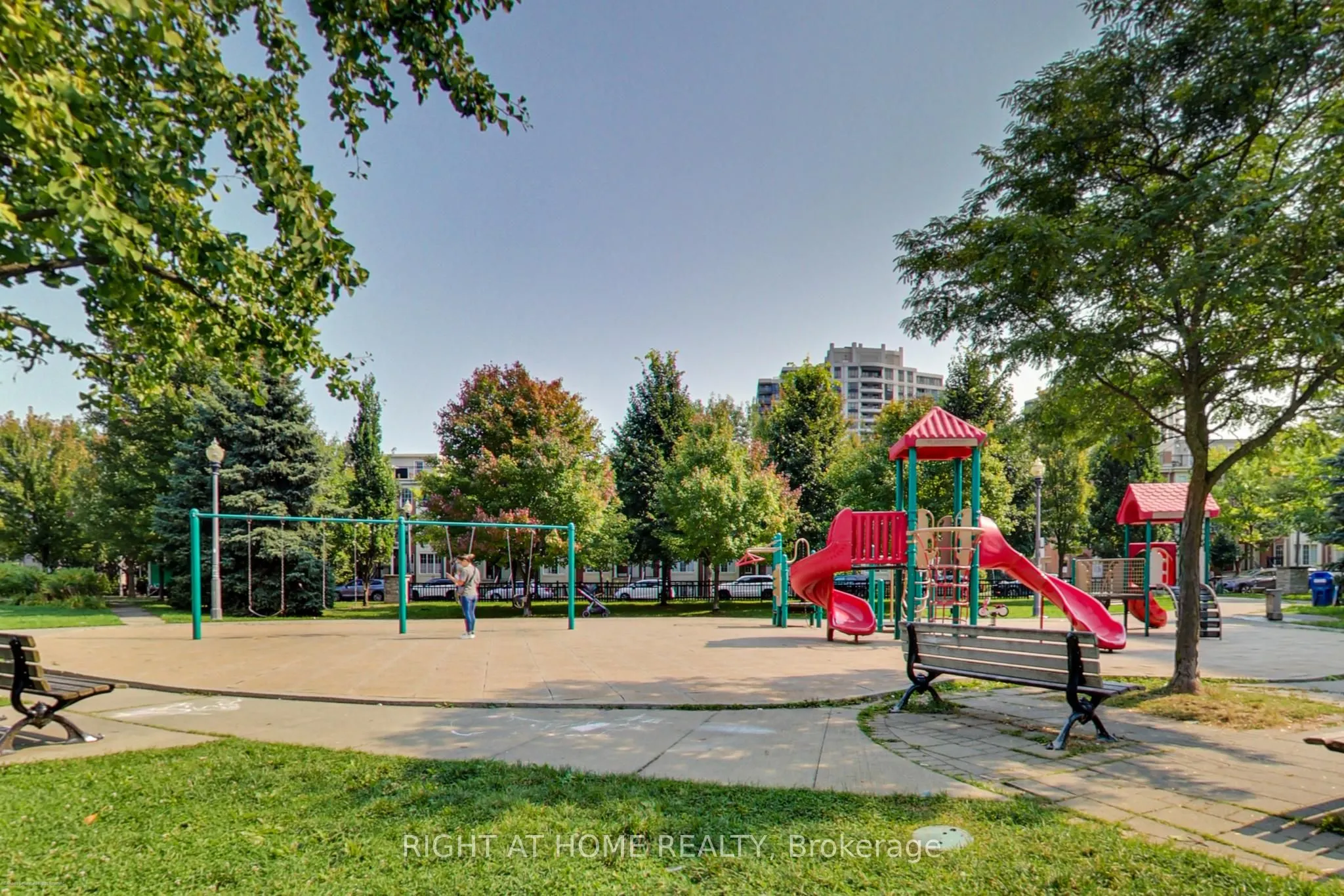 16 Harrison Garden Boulevard, #Lph02