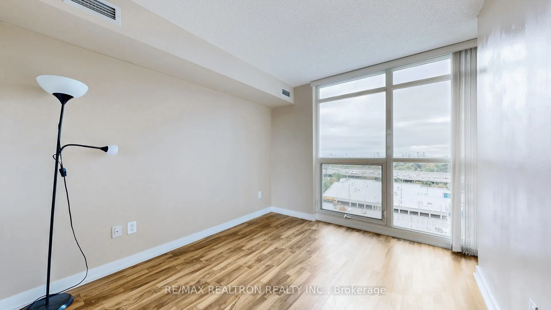 33 Singer Court, #1711