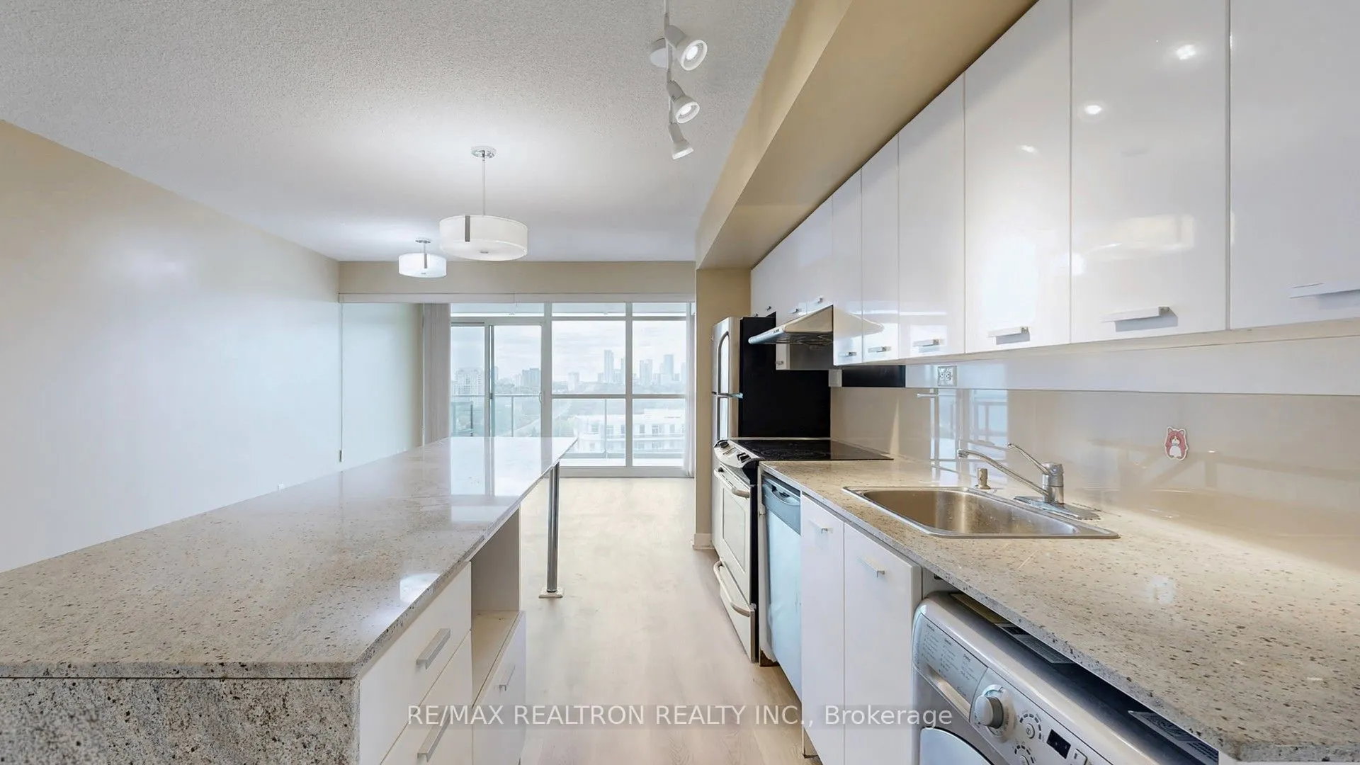 33 Singer Court, #1711