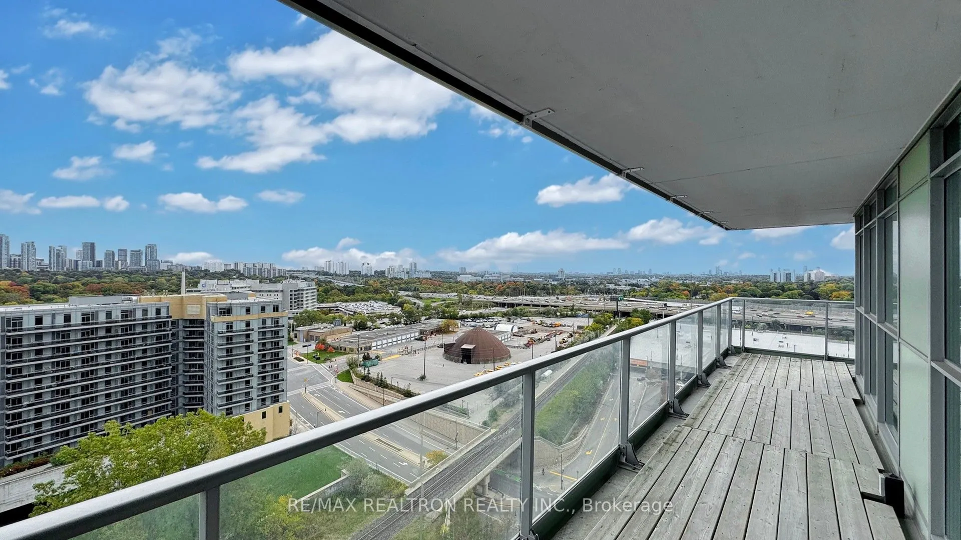 33 Singer Court, #1711