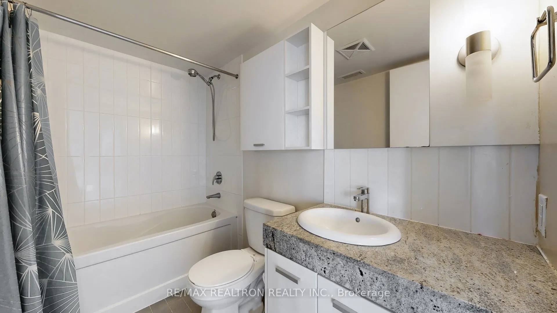 33 Singer Court, #1711