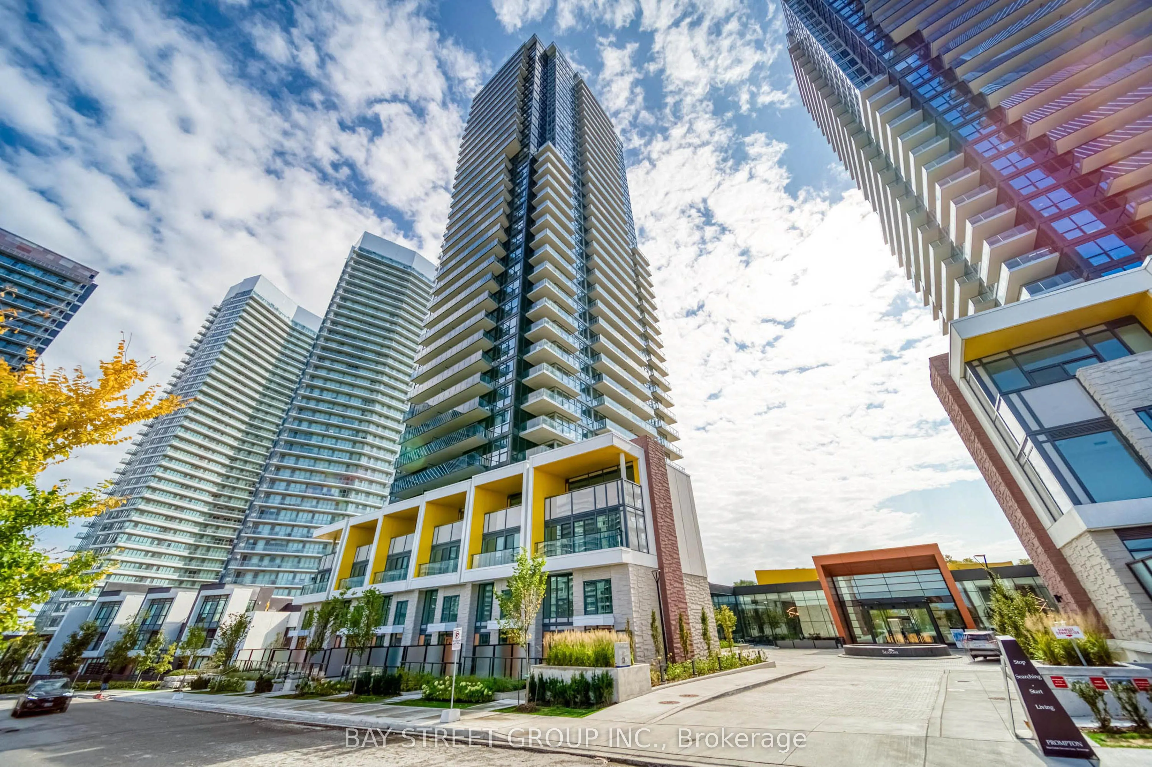 95 Mcmahon Drive, #3909
