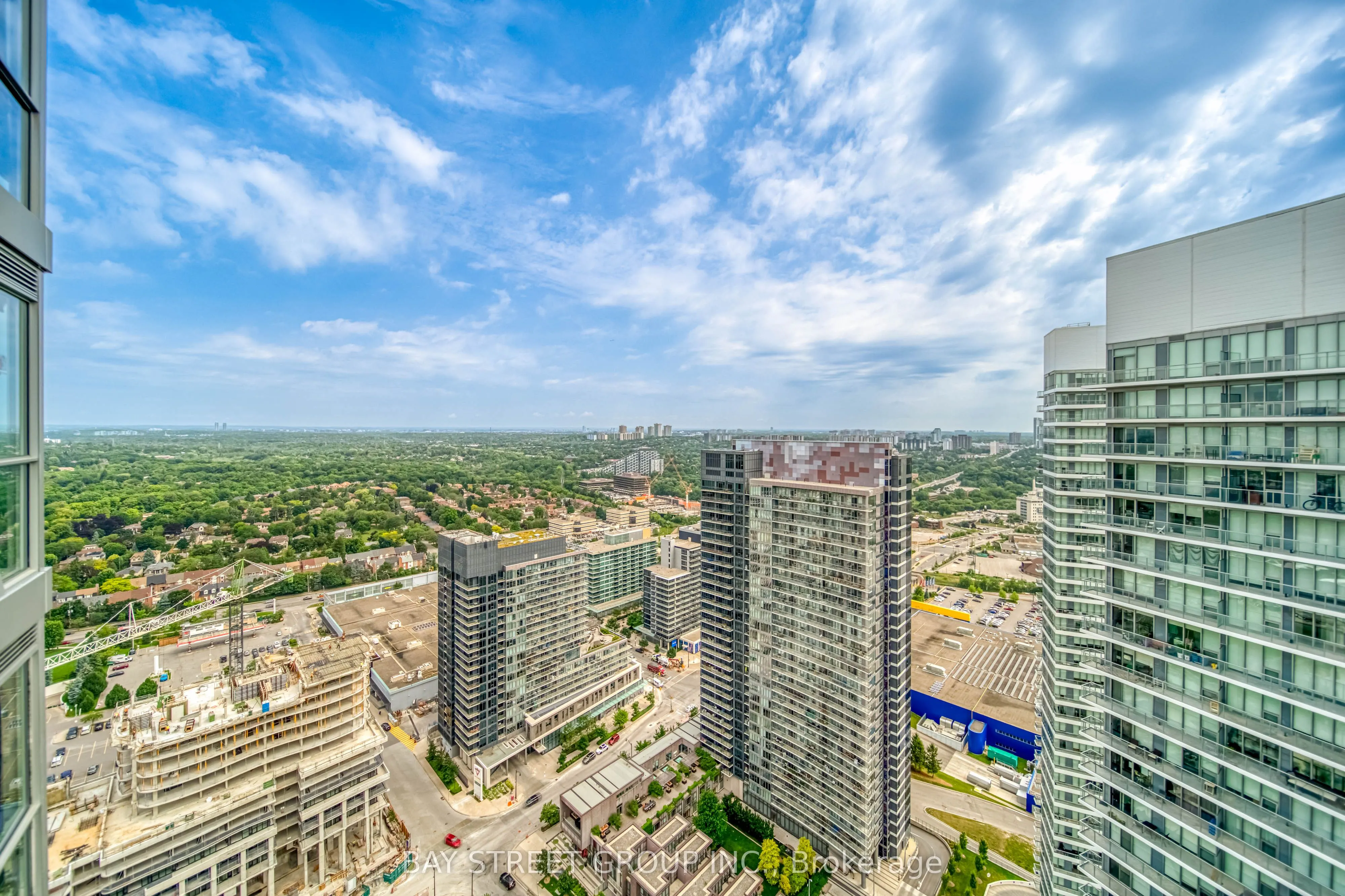 95 Mcmahon Drive, #3909