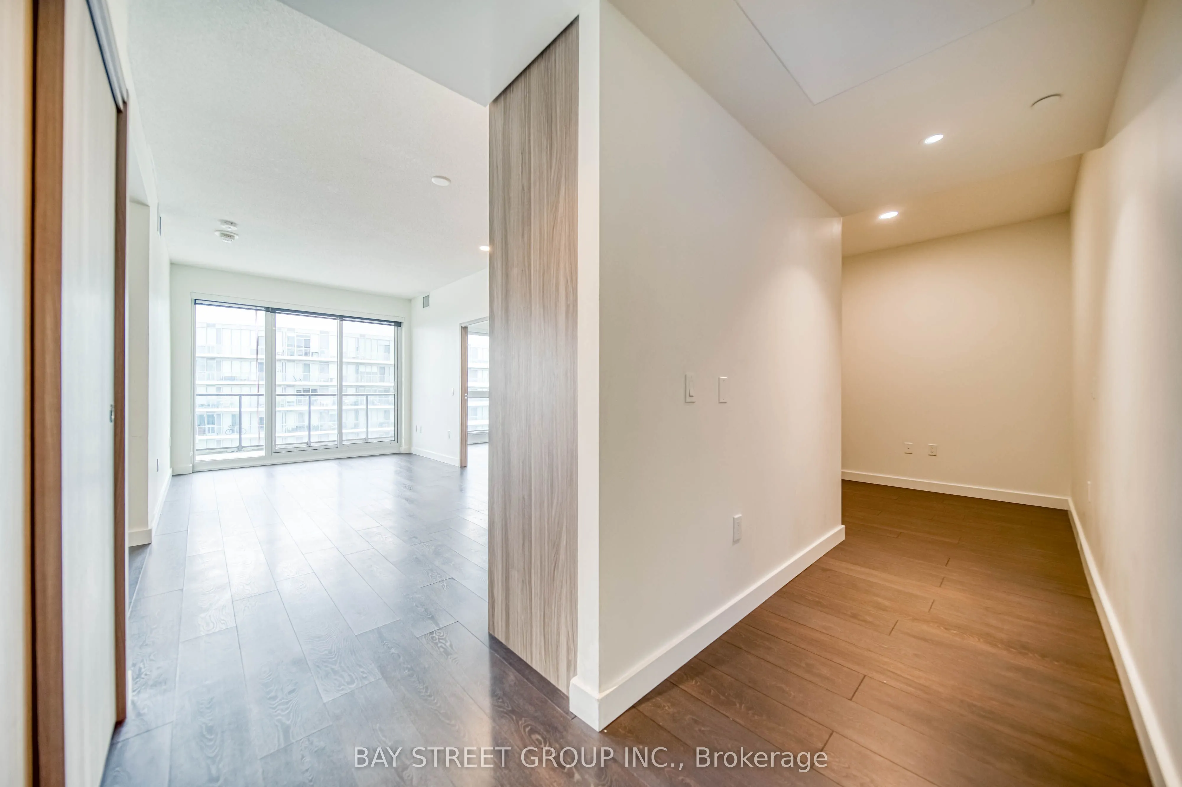 95 Mcmahon Drive, #3909
