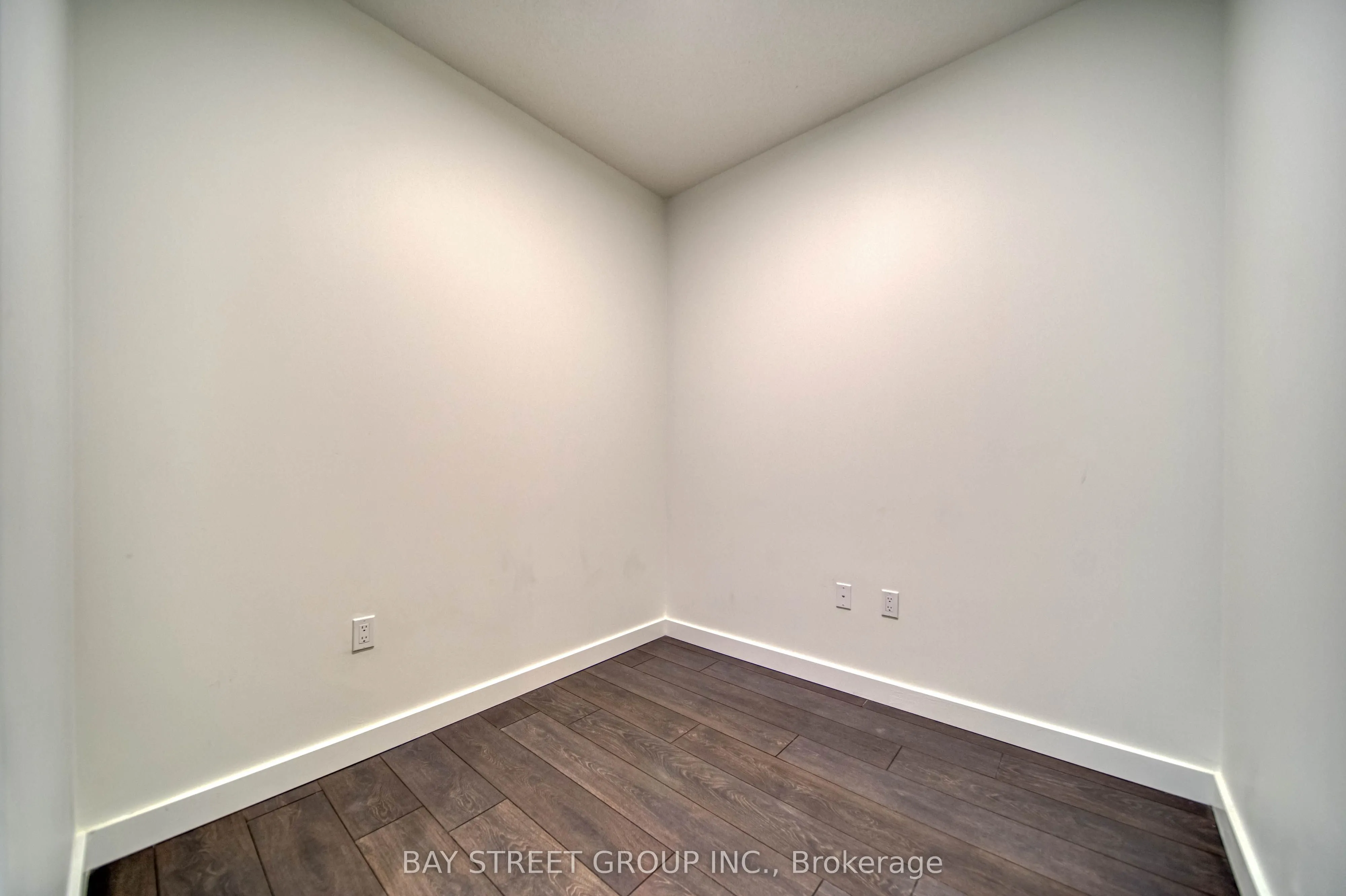 95 Mcmahon Drive, #3909